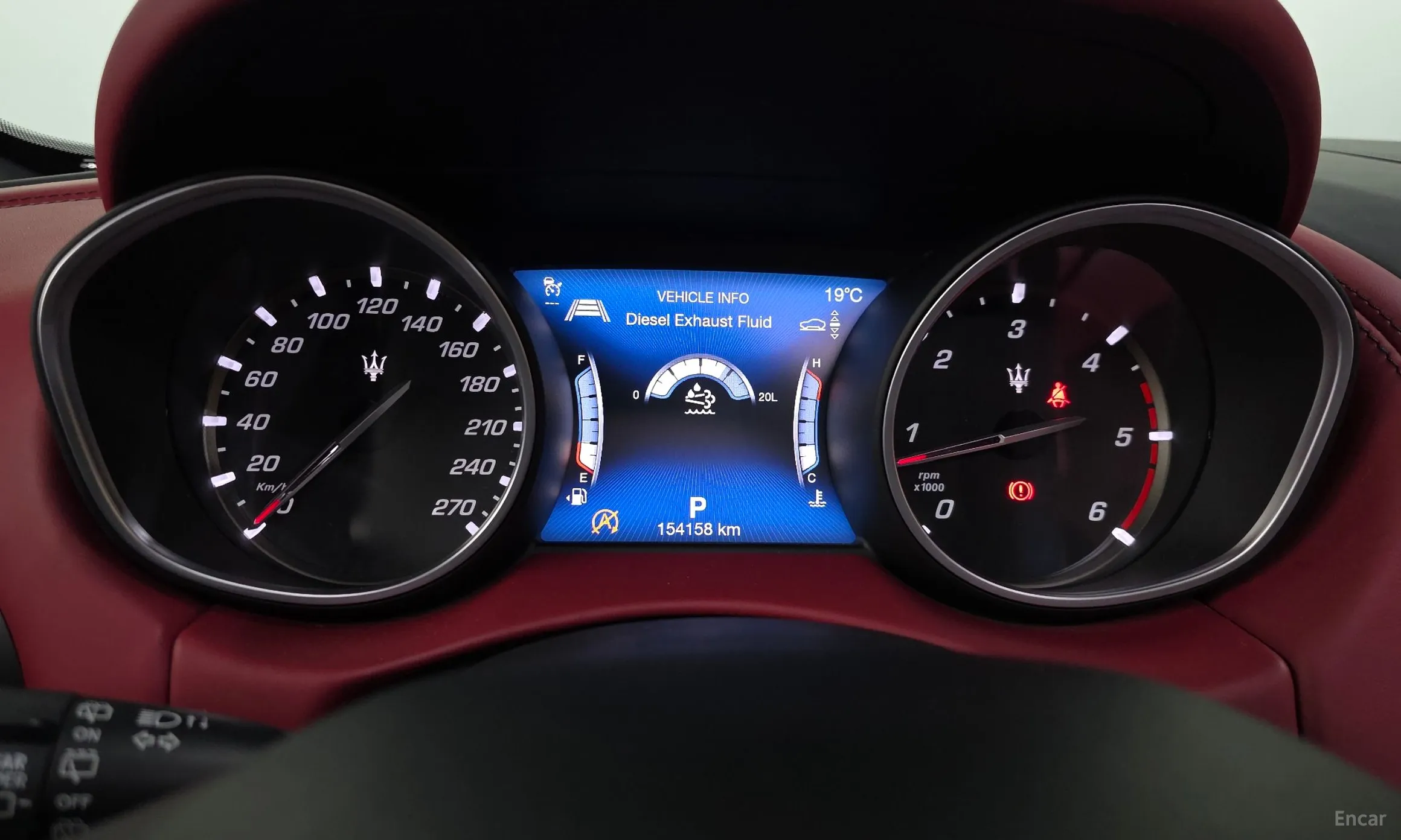 Maserati Levante превью 8