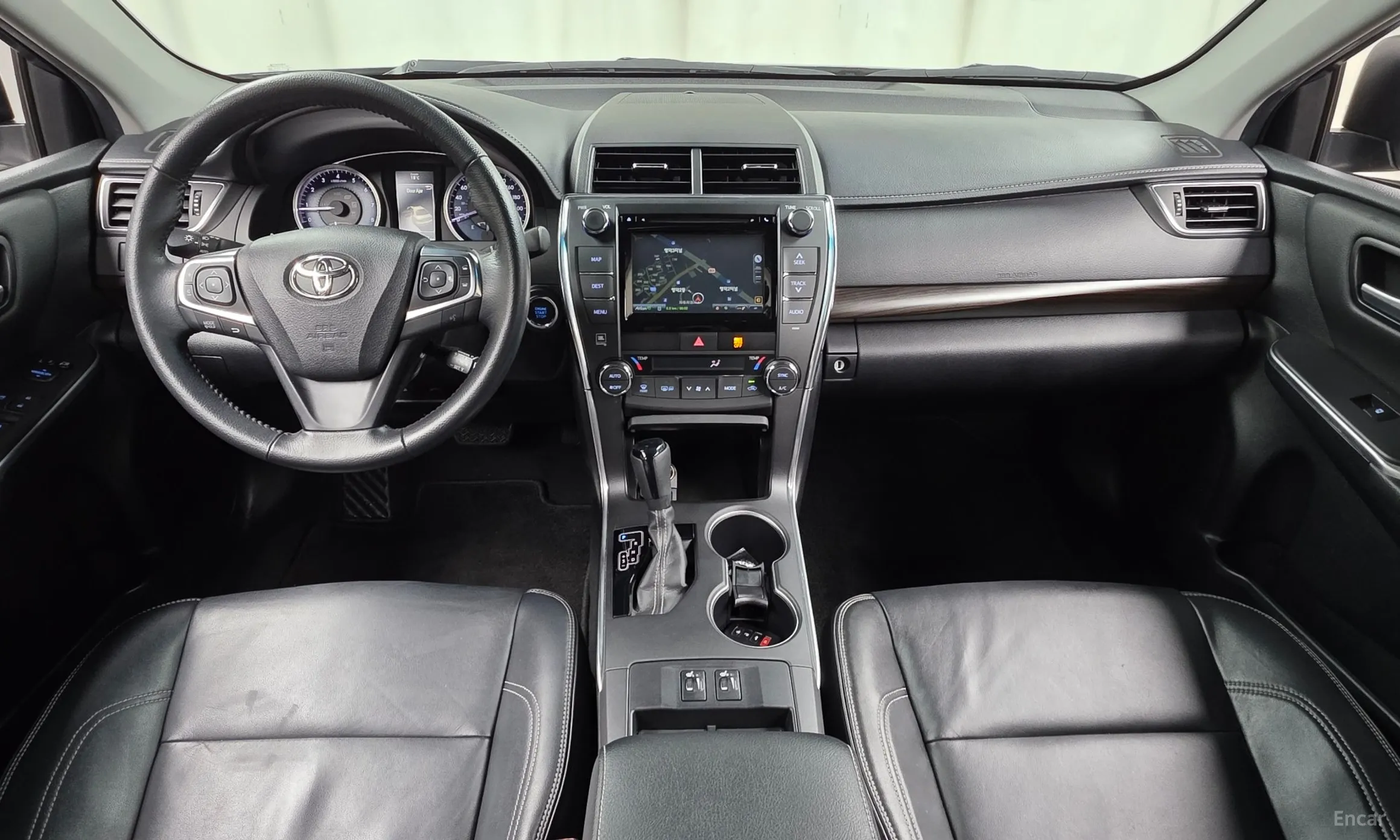 Toyota New Camry превью 7