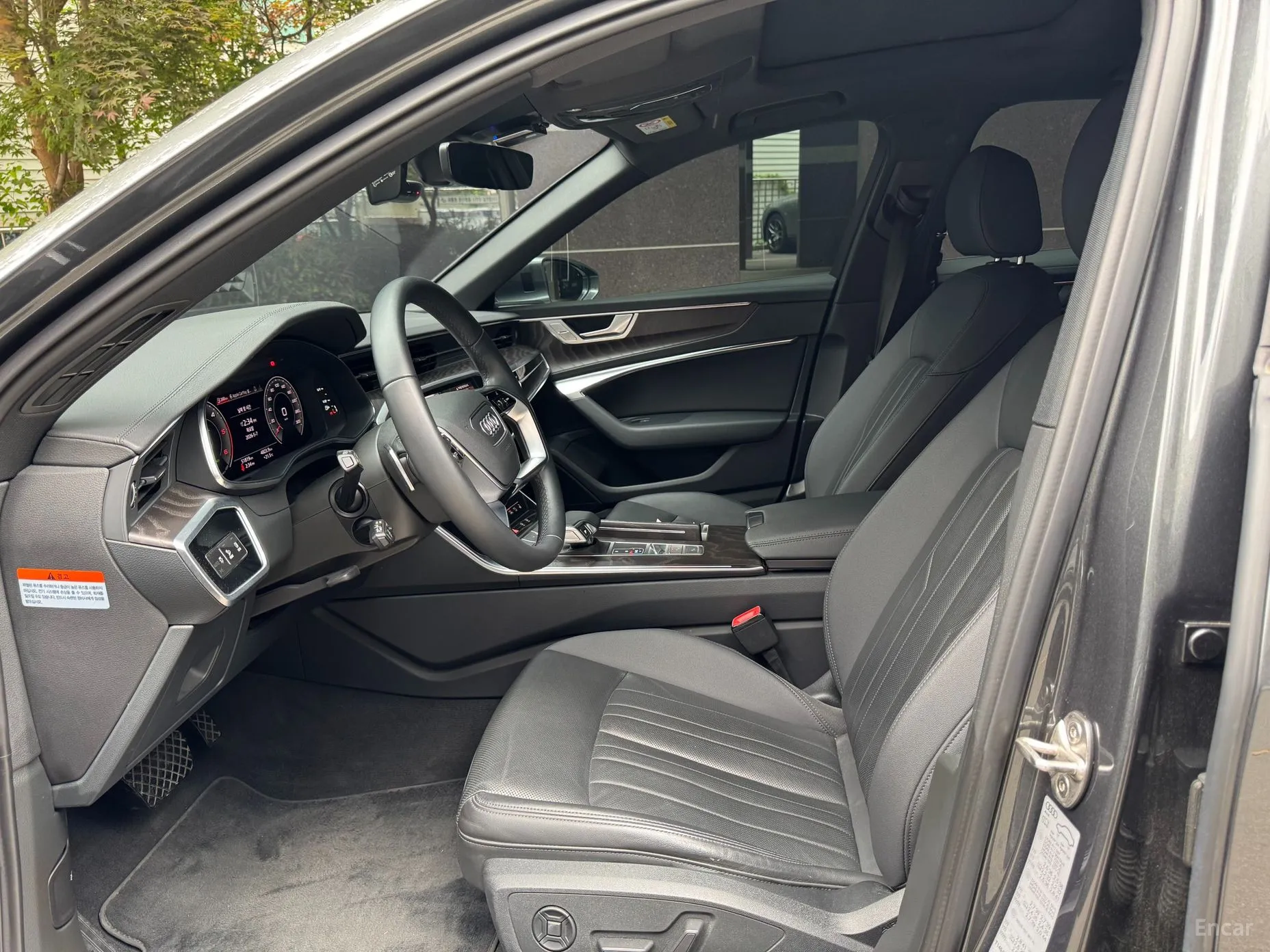 Audi A6 (C8) превью 7