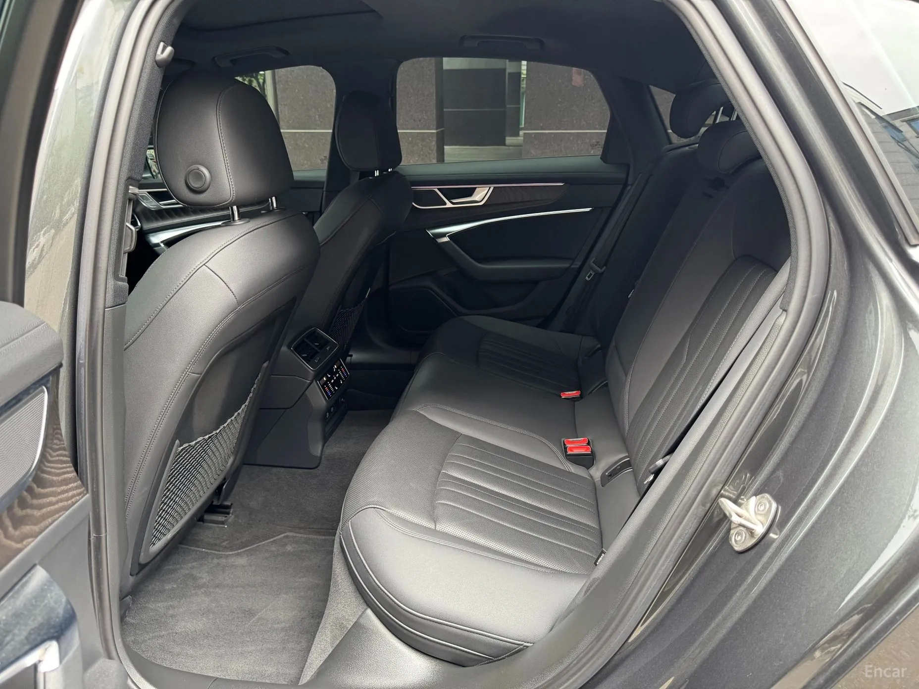 Audi A6 (C8) превью 8