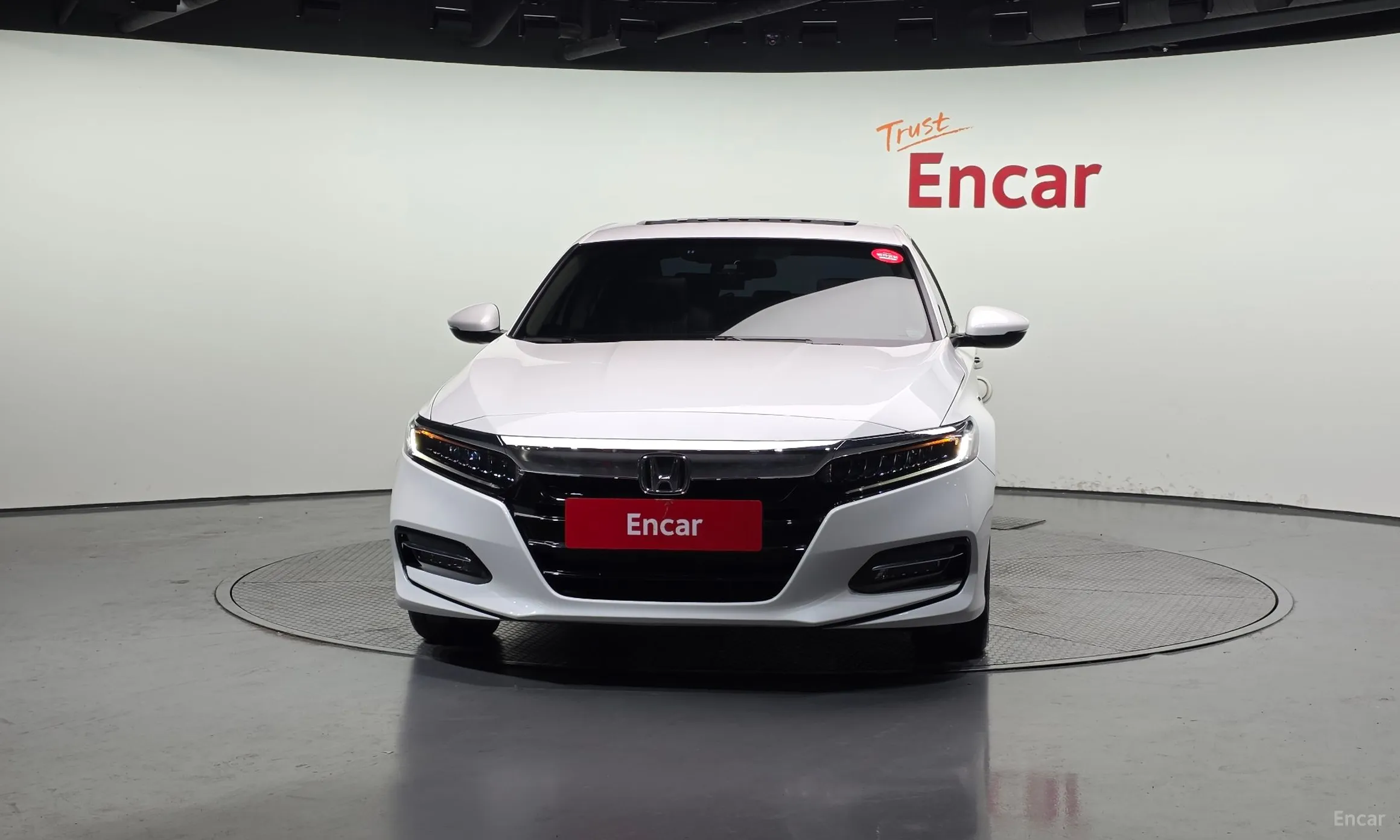 Honda Accord 10th Generation превью 3