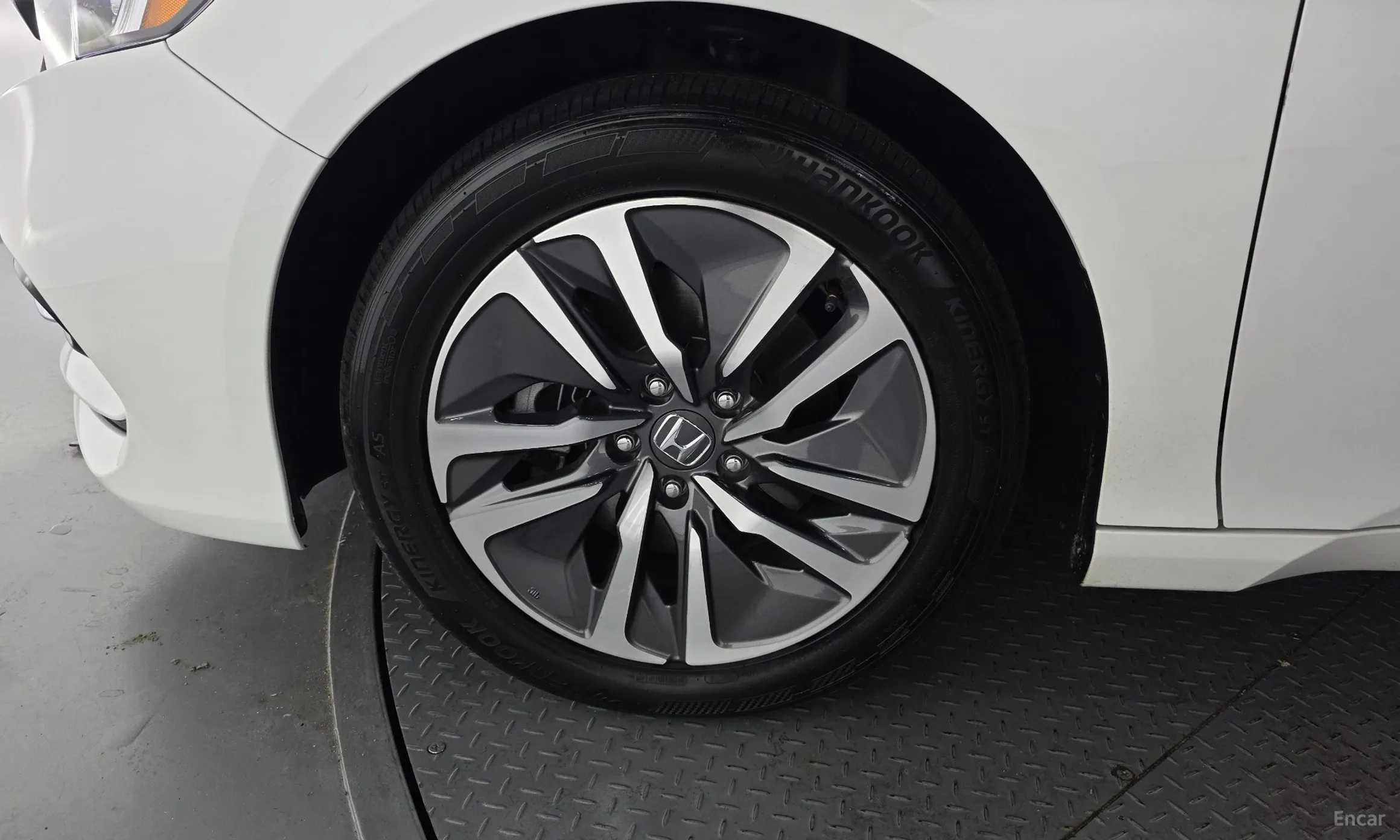 Honda Accord 10th Generation превью 5