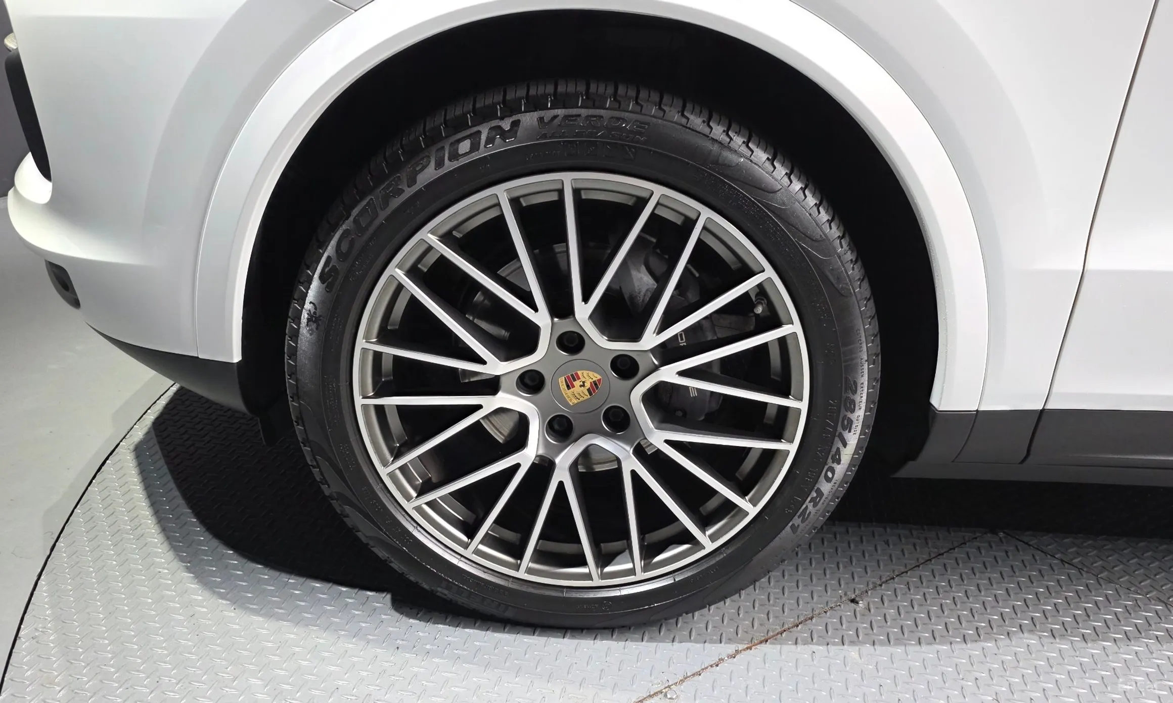 Porsche Cayenne (PO536) превью 5