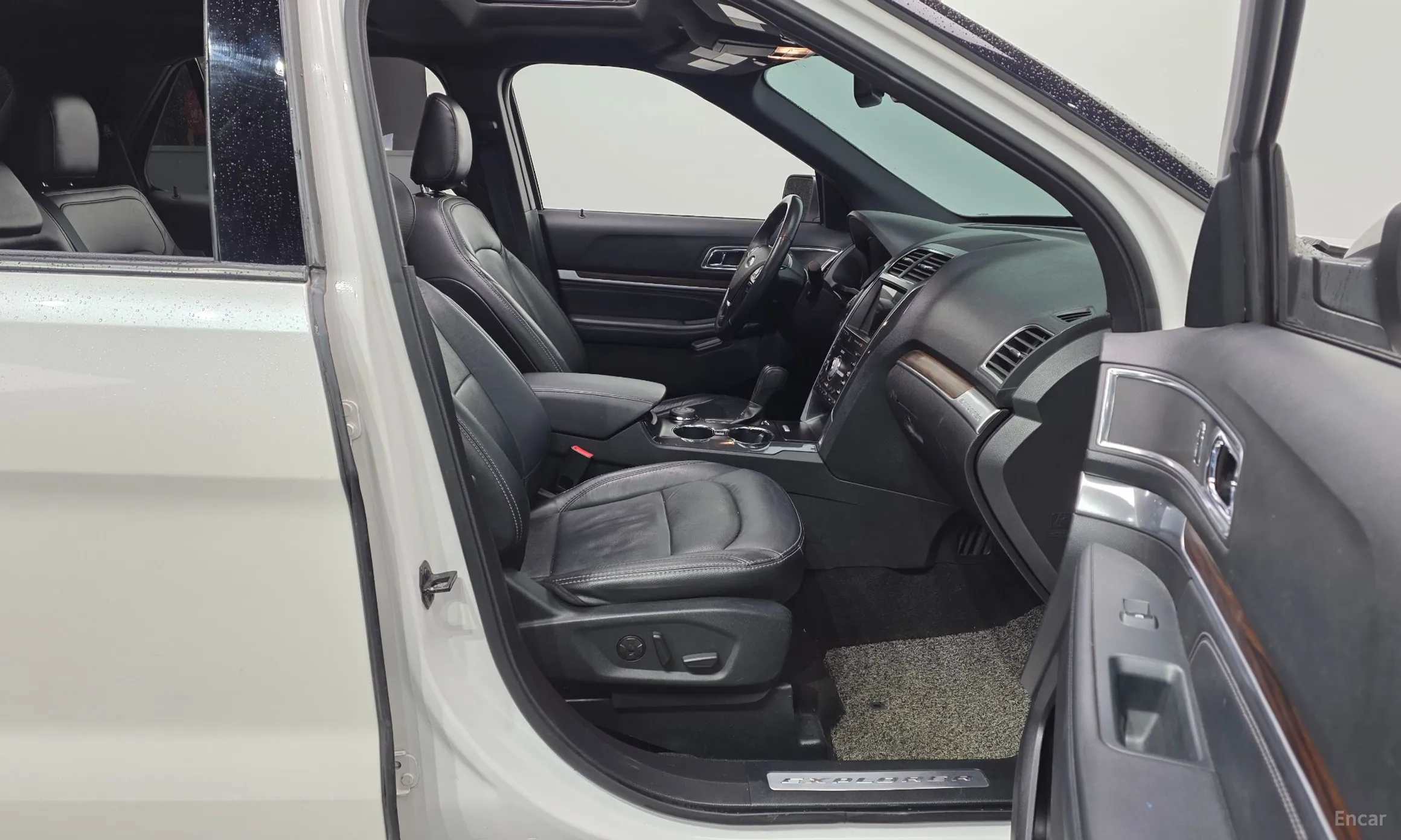 Ford Explorer превью 11