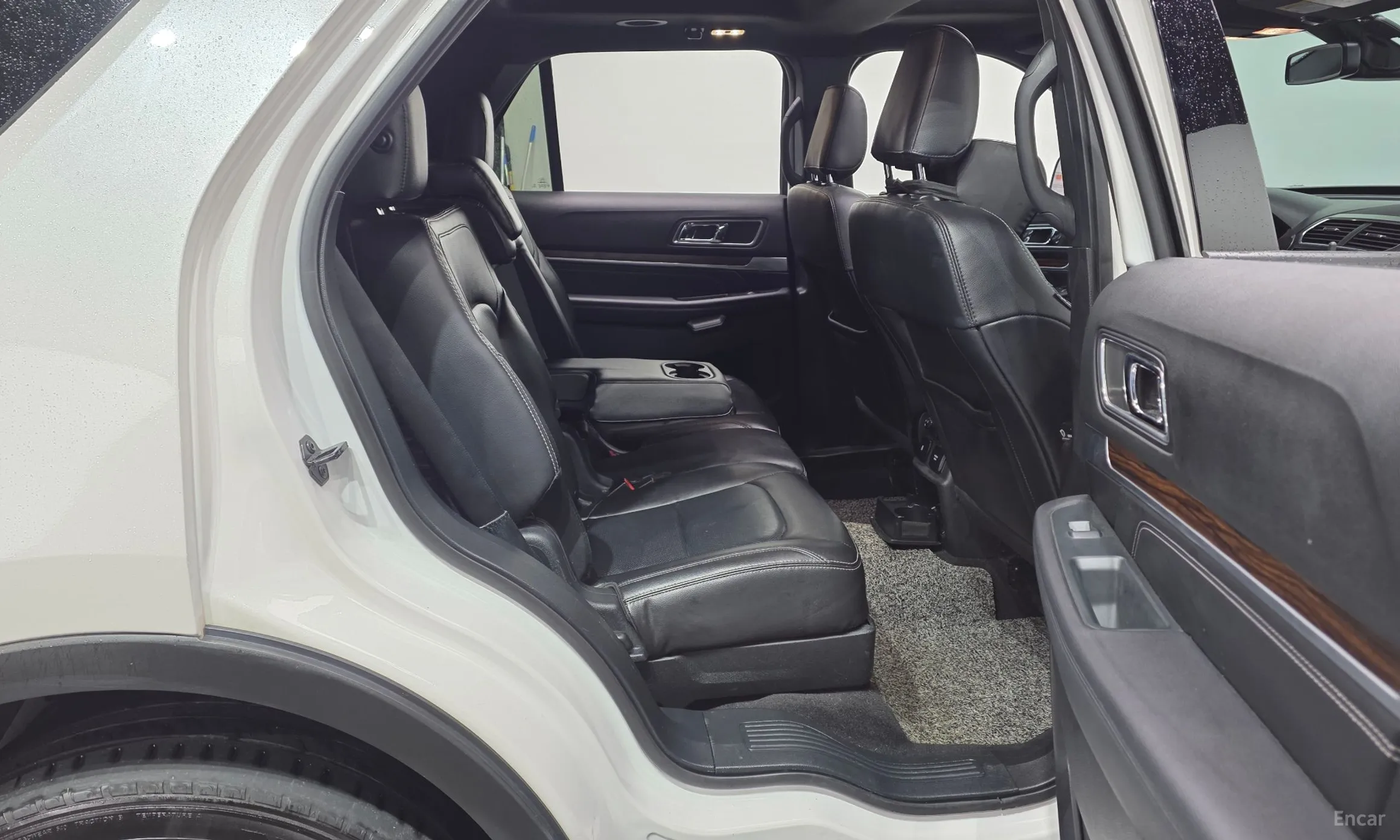 Ford Explorer превью 12