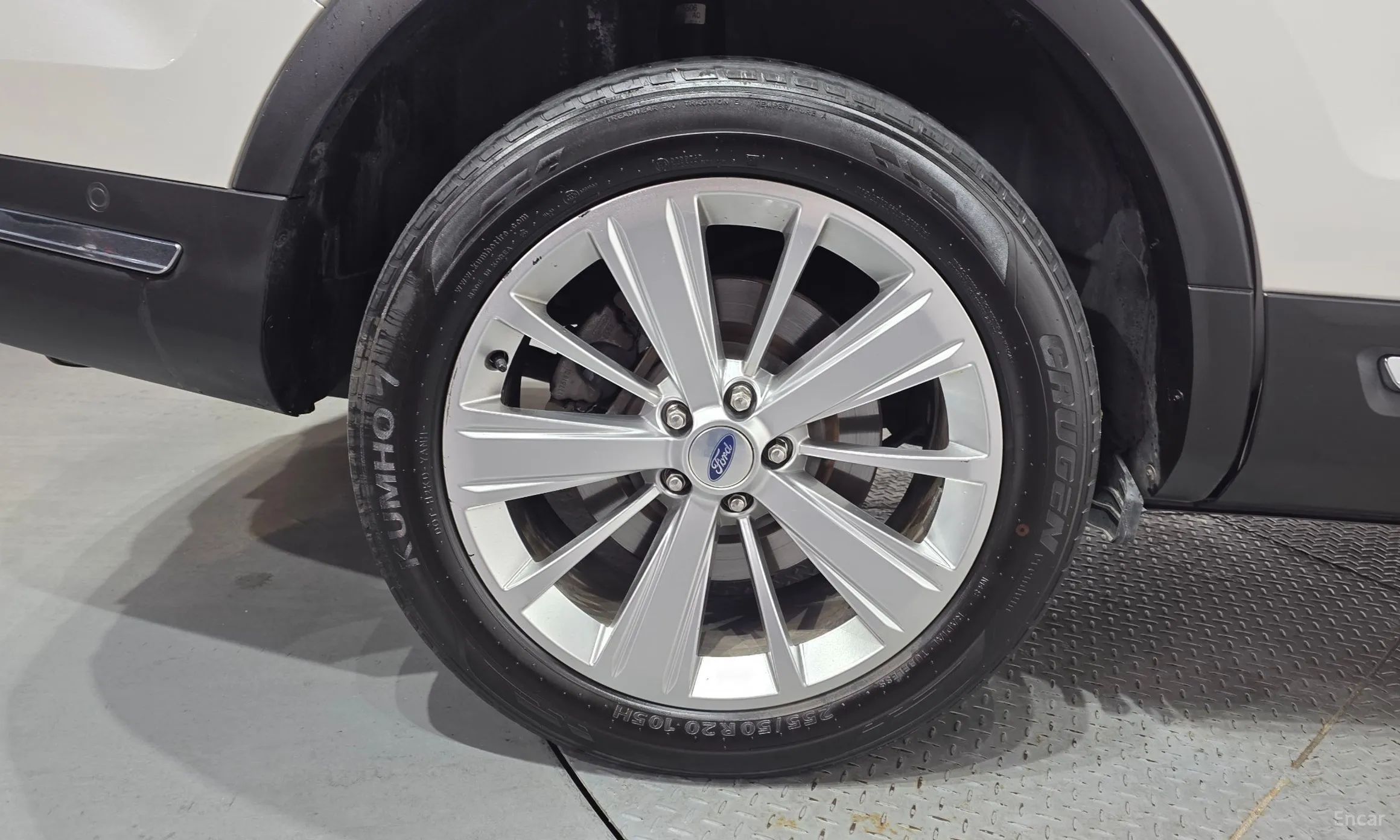 Ford Explorer превью 5