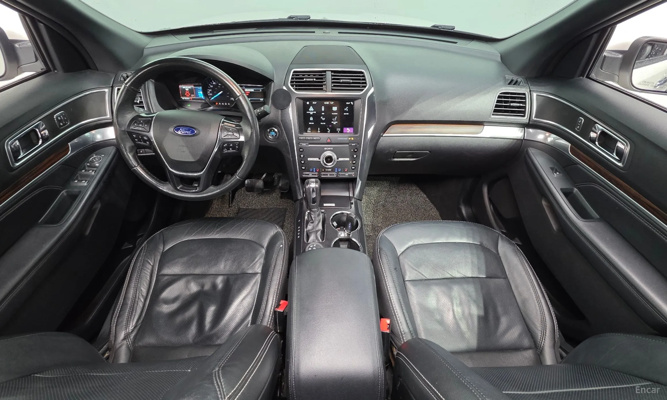 Ford Explorer превью 7