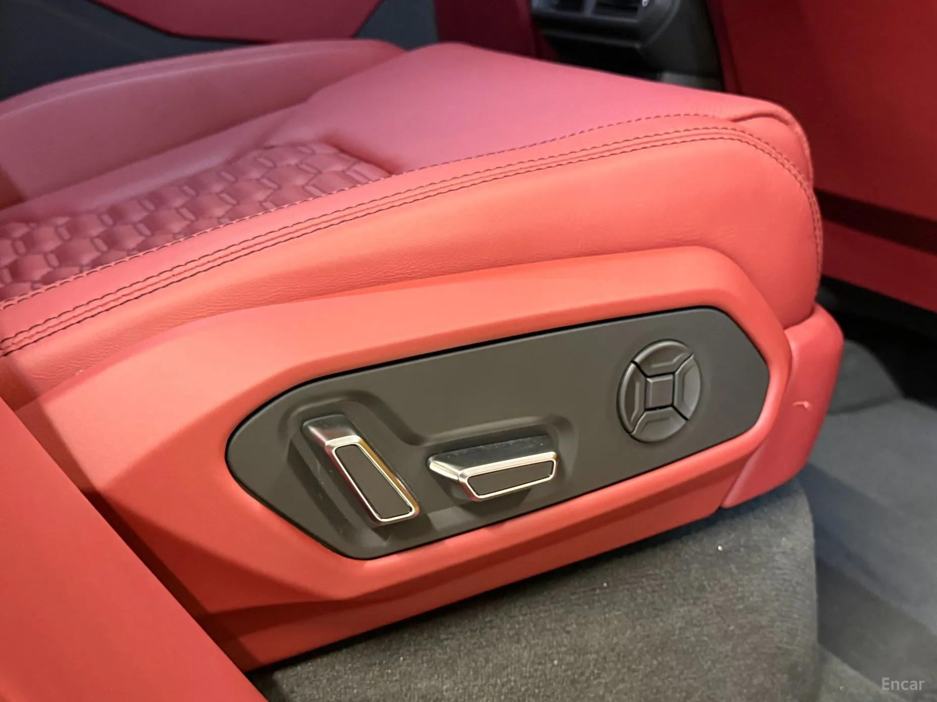 Lamborghini Urus превью 11