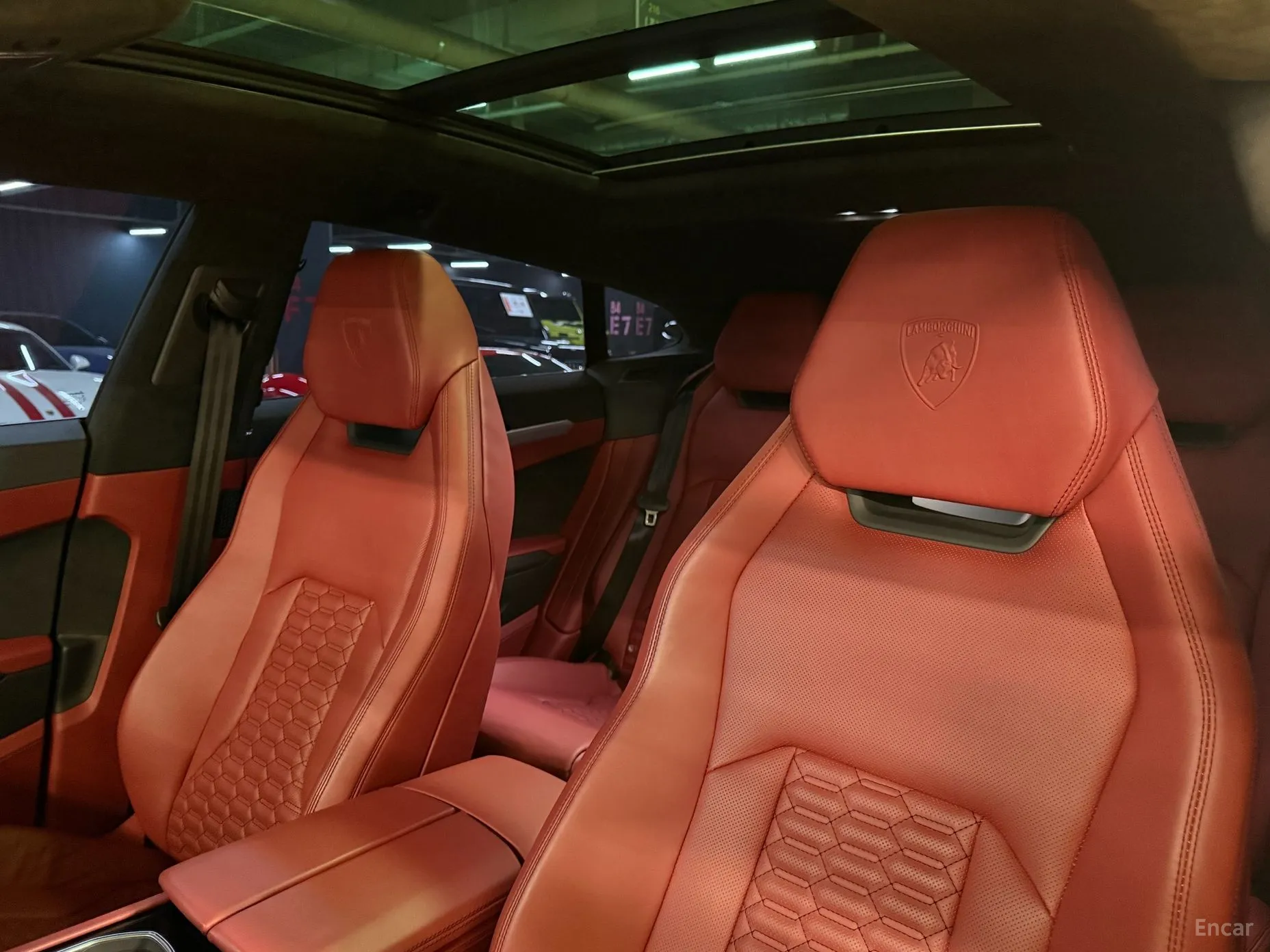 Lamborghini Urus превью 19