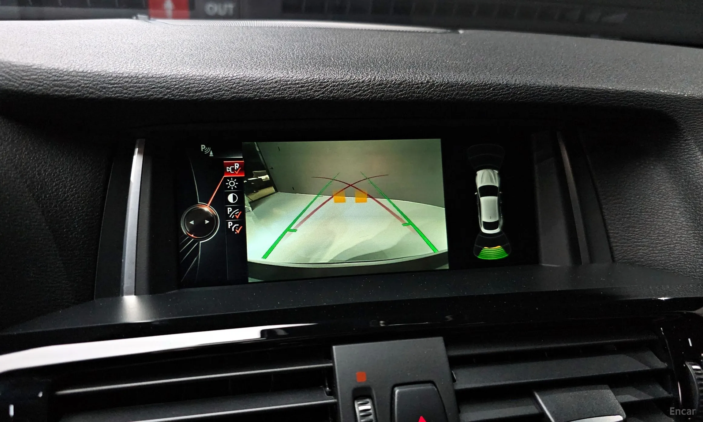 BMW X4 (F26) превью 14