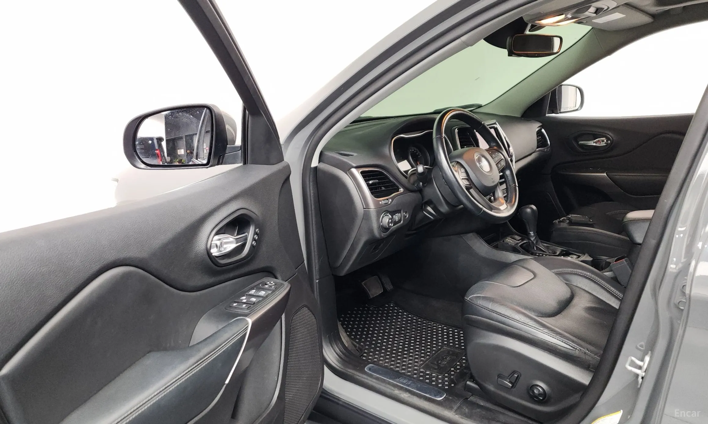 Jeep Cherokee (KL) превью 10