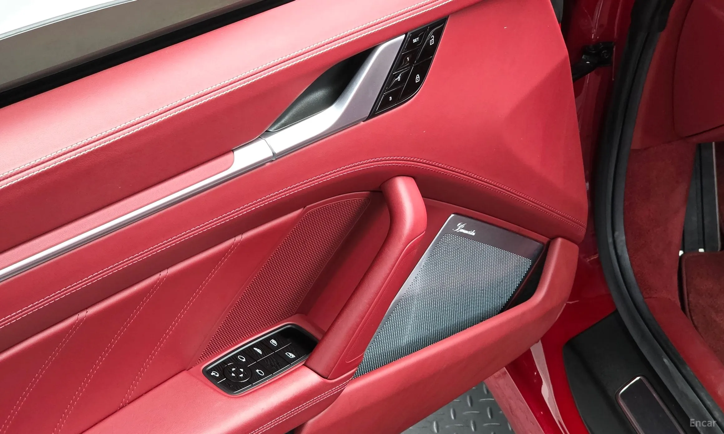 Porsche 911 (992) превью 16