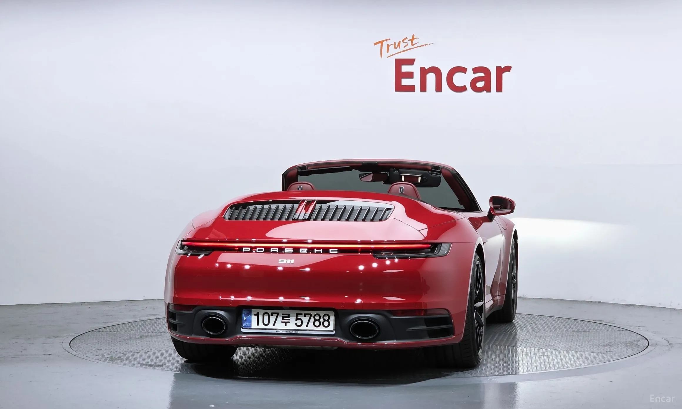 Porsche 911 (992) превью 4