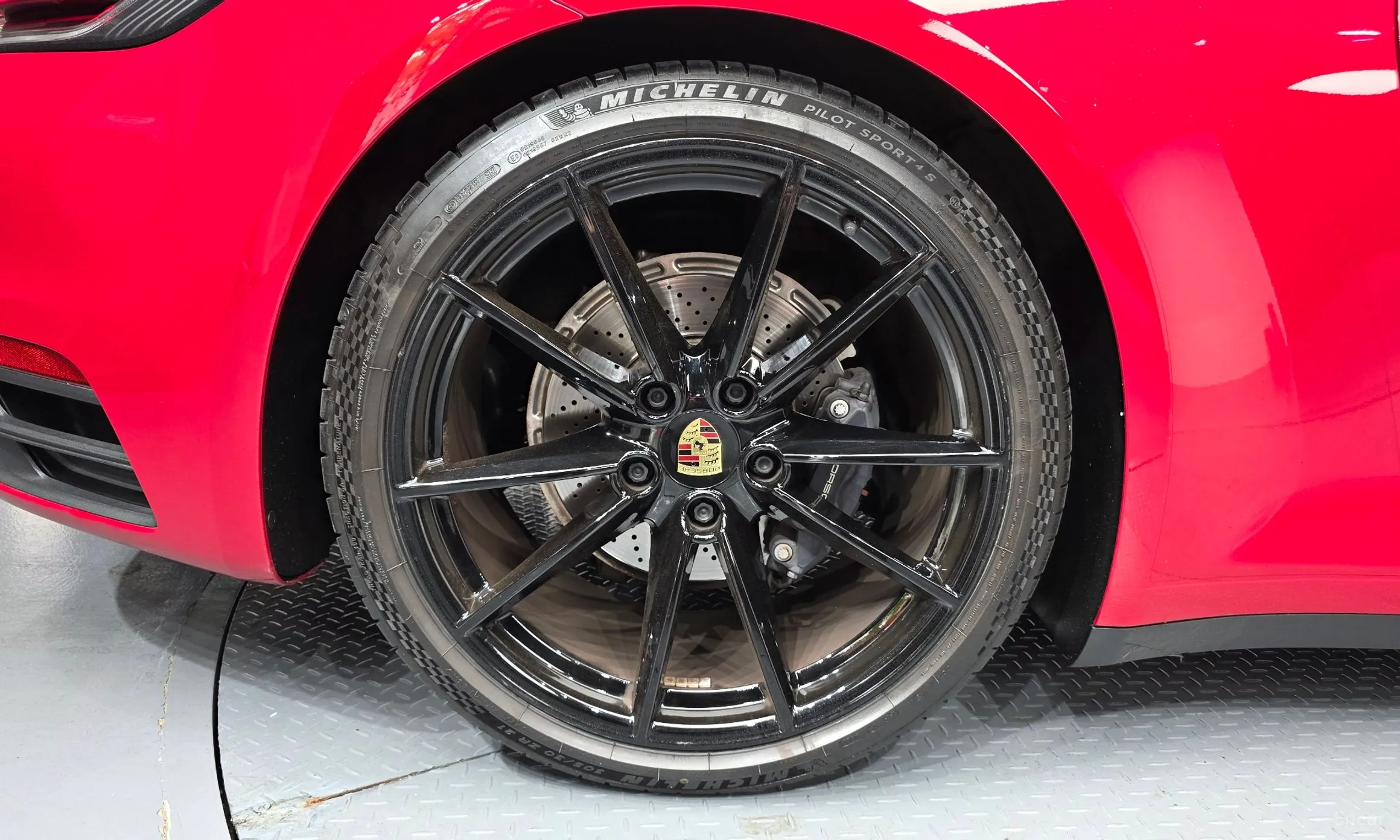 Porsche 911 (992) превью 5