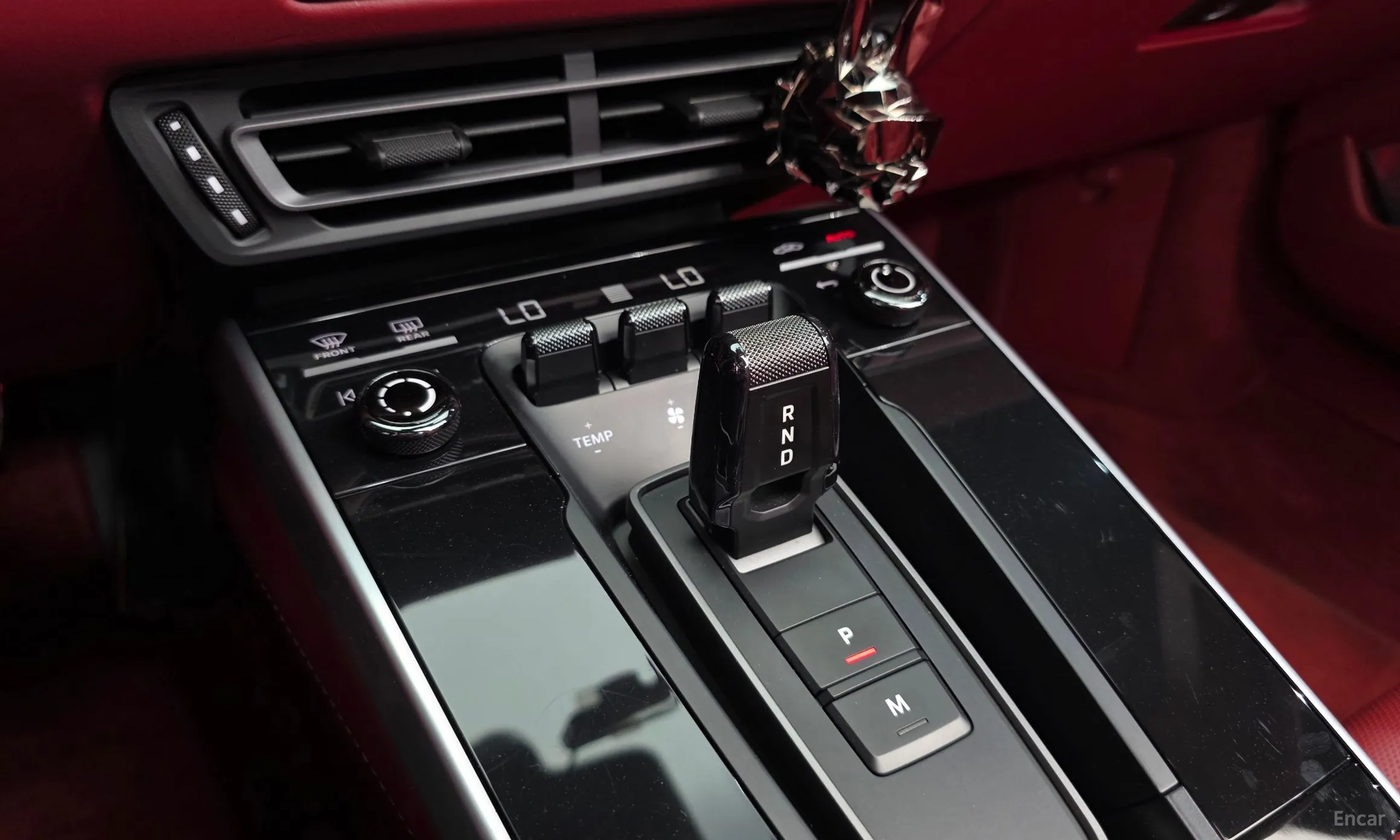 Porsche 911 (992) превью 9