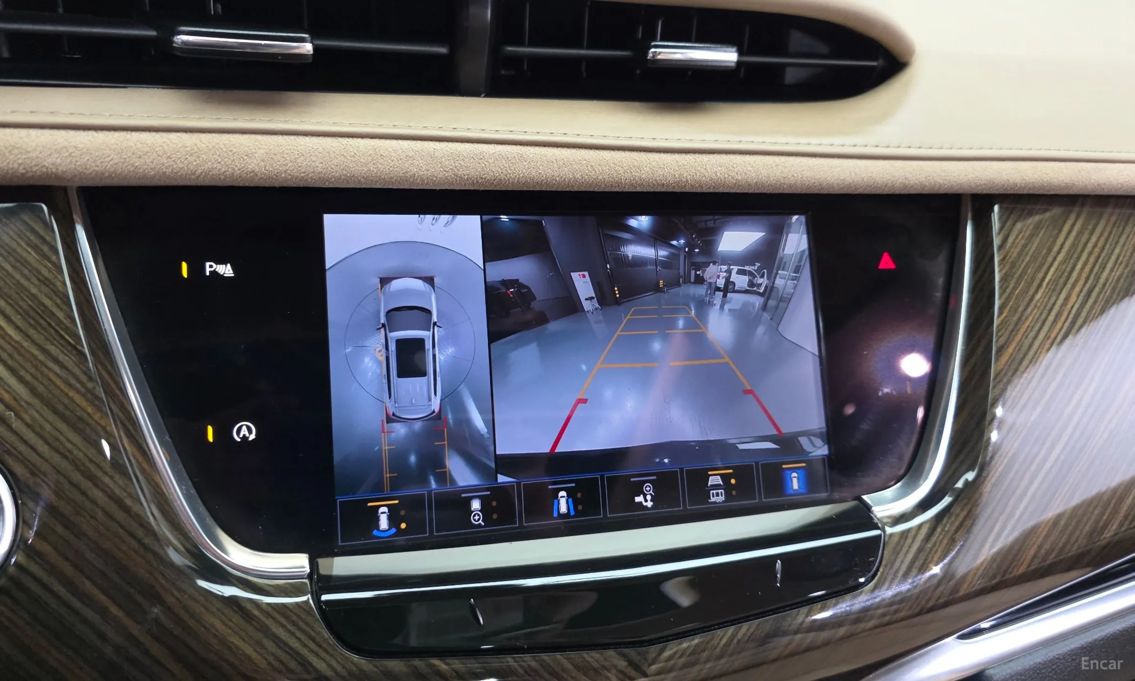 Cadillac XT6 превью 15