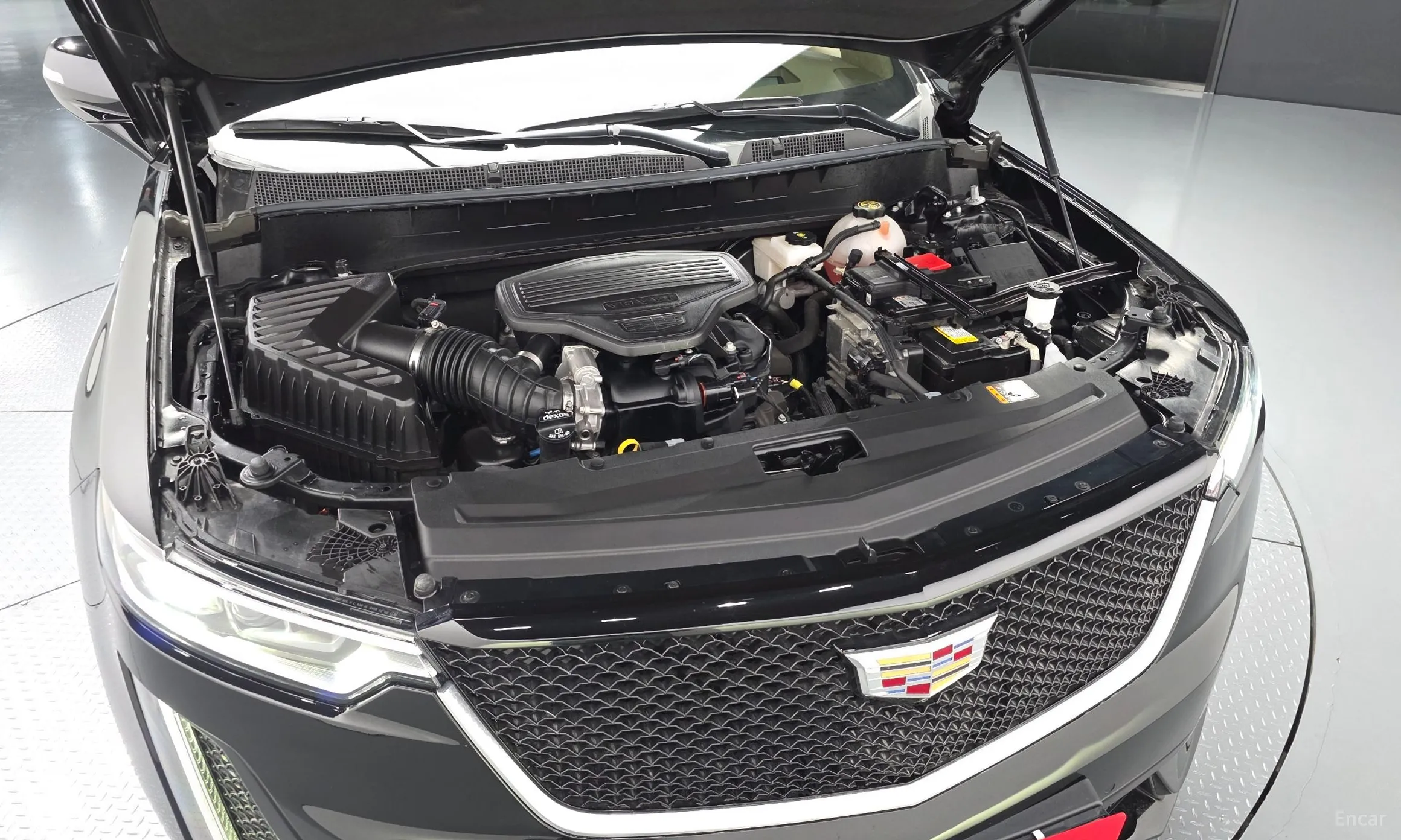 Cadillac XT6 превью 6