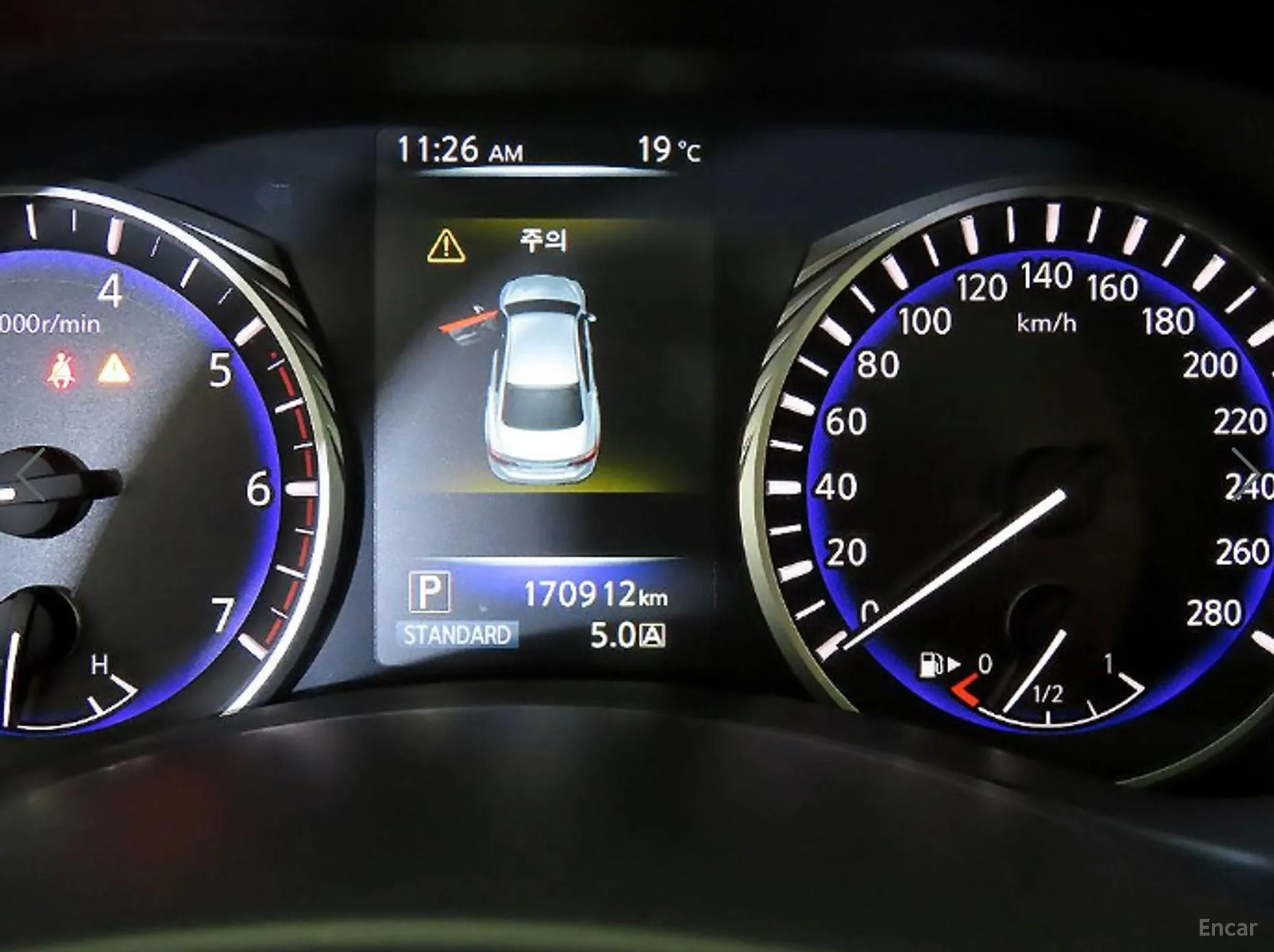 Infiniti Q50 превью 9