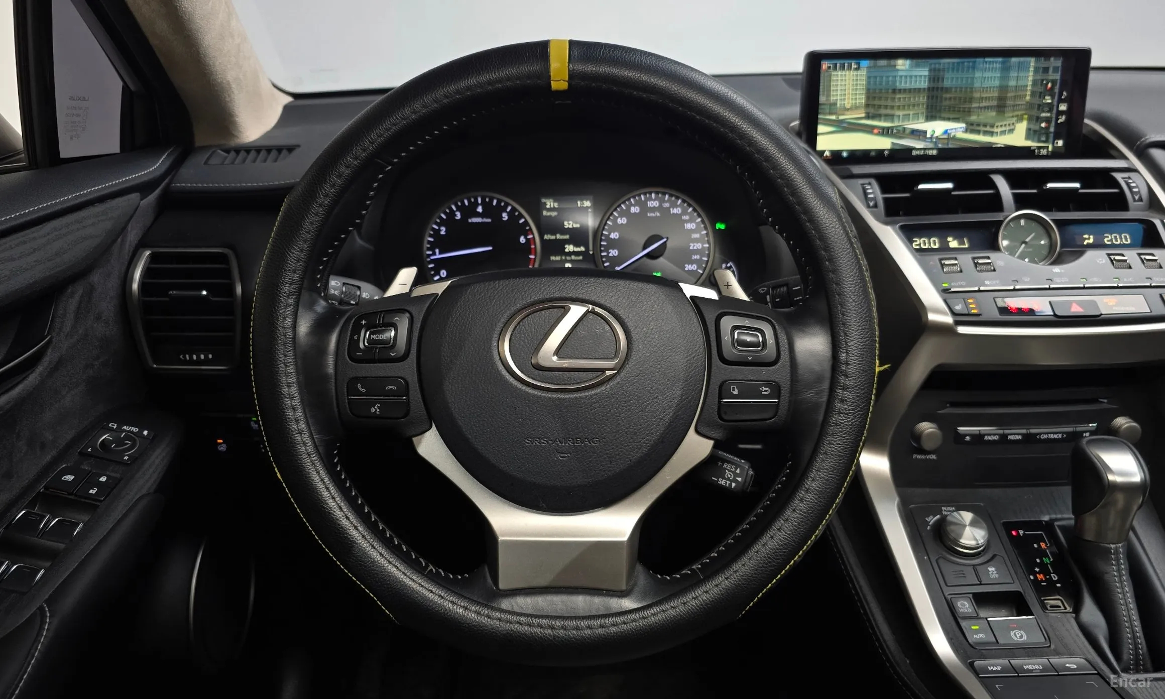 Lexus NX300 превью 13