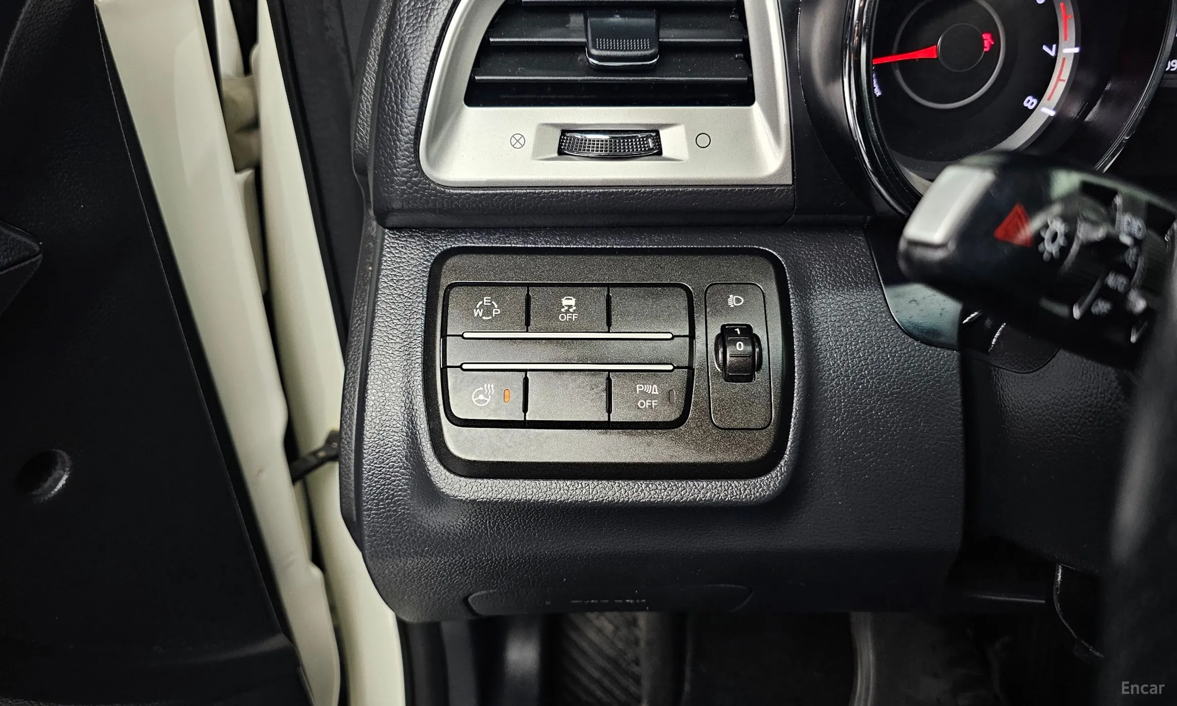 KG Mobility (SsangYong) Tivoli, Lazio превью 18