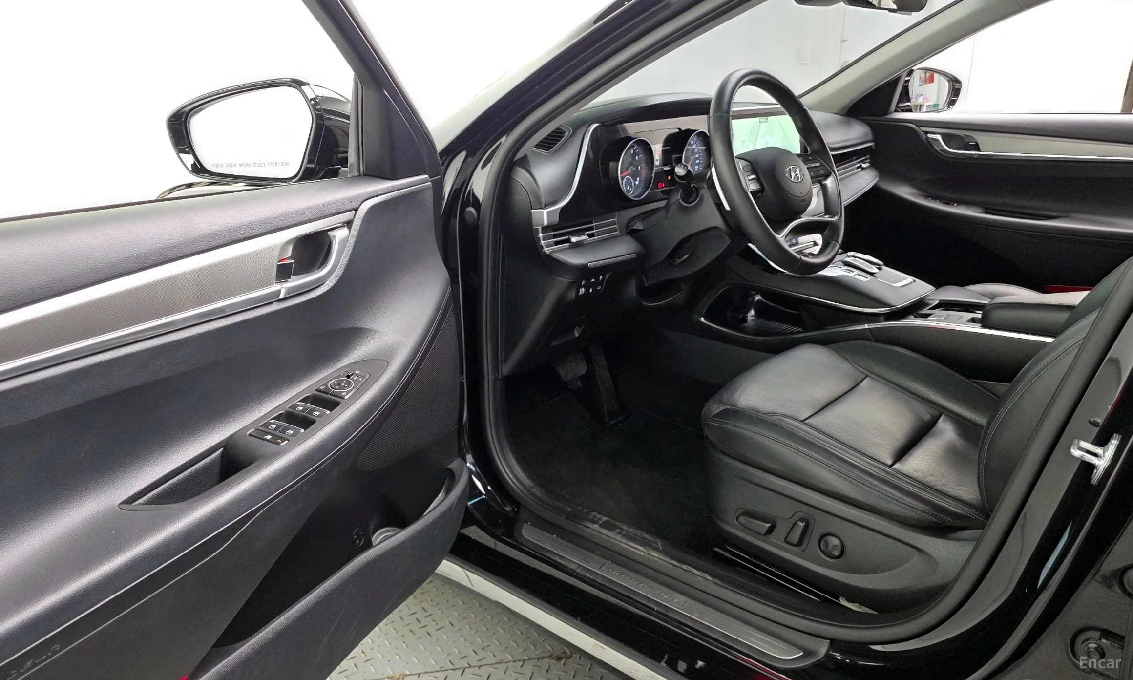 Hyundai Grandeur IG превью 10