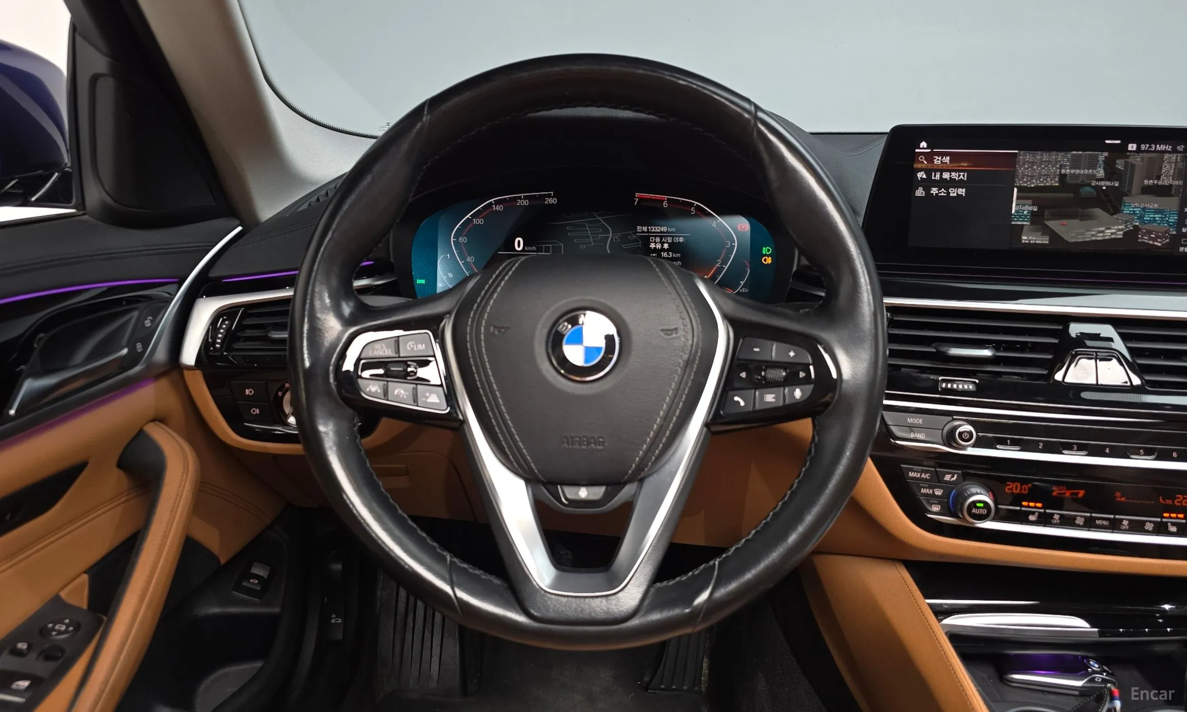 BMW 5 Series (G30) превью 13