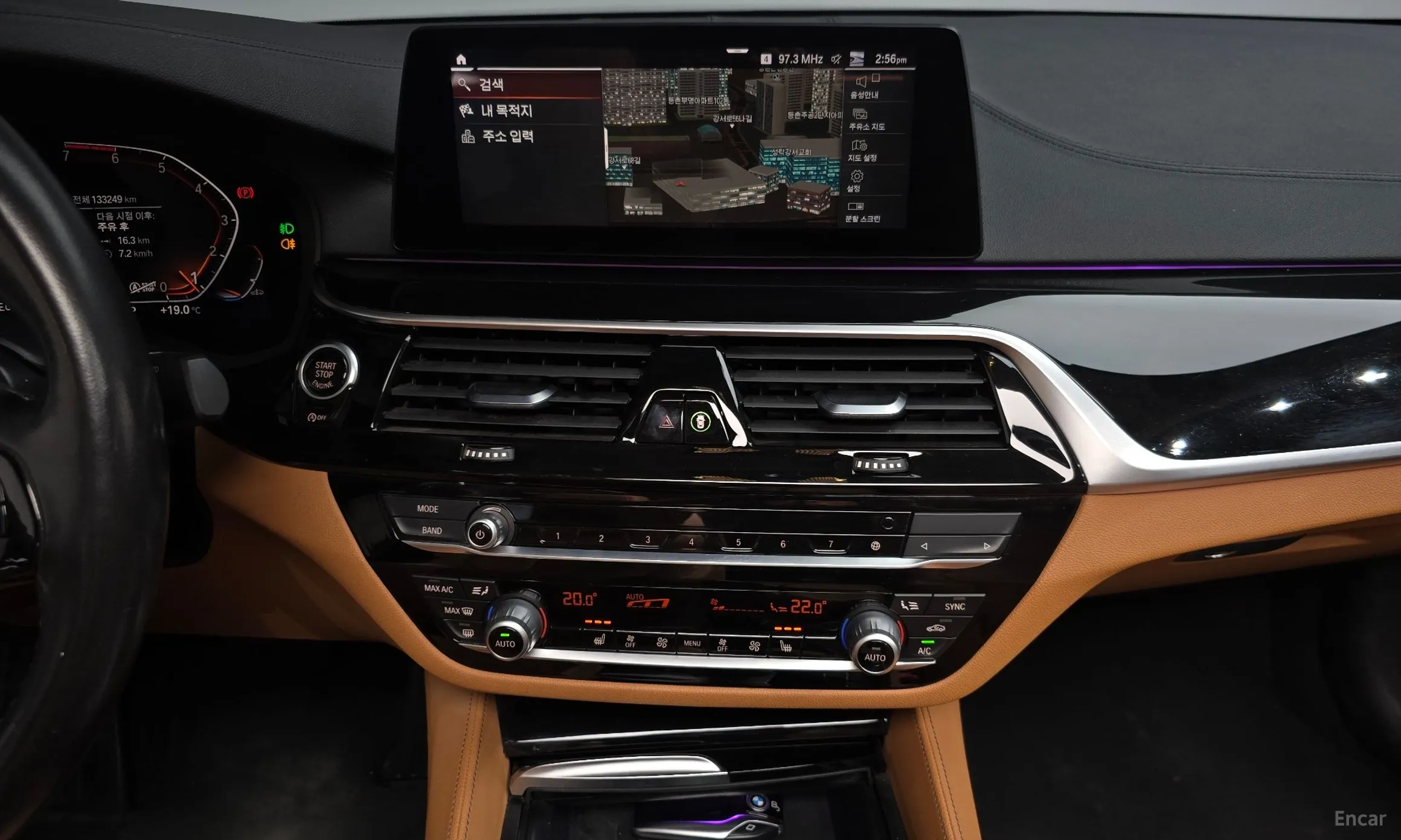 BMW 5 Series (G30) превью 14