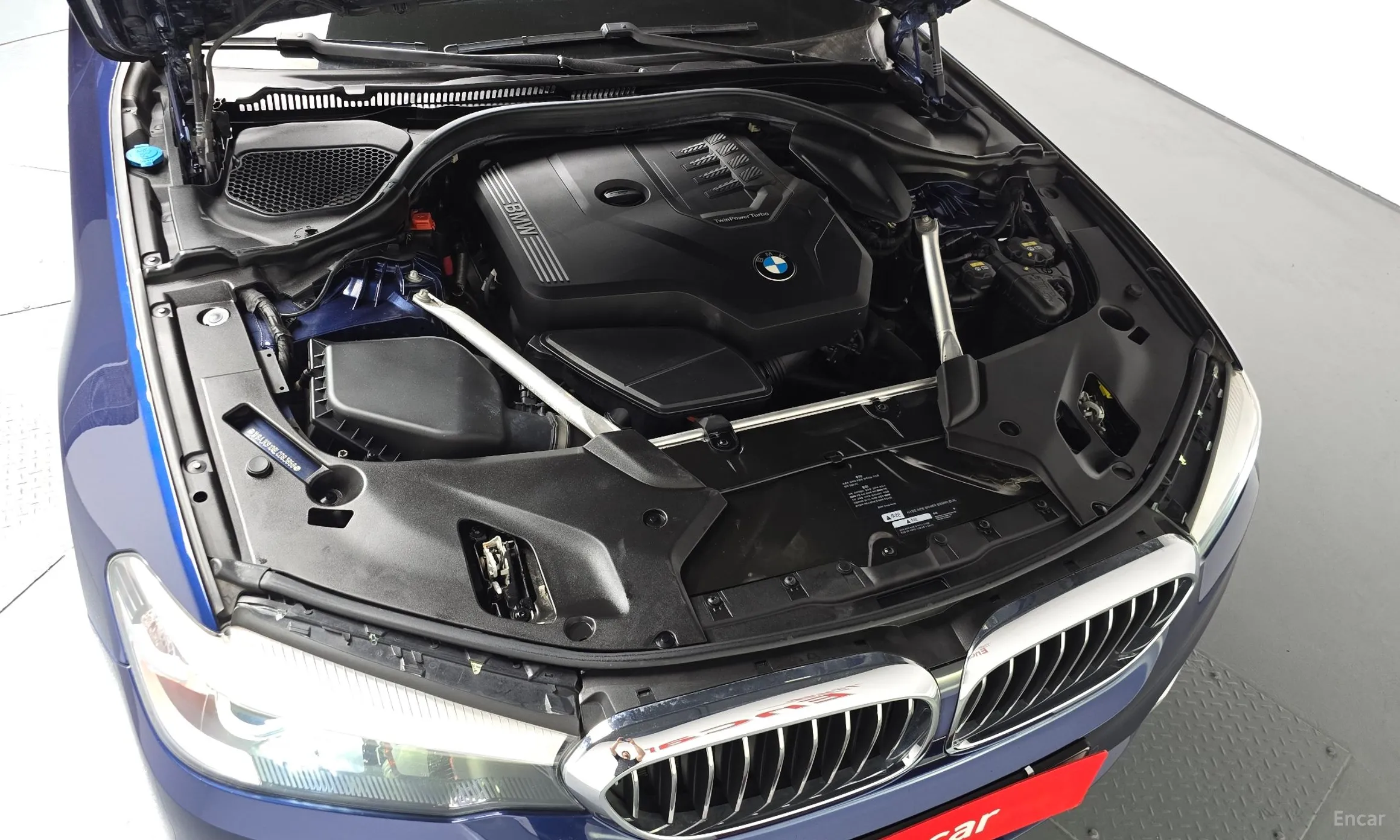 BMW 5 Series (G30) превью 6