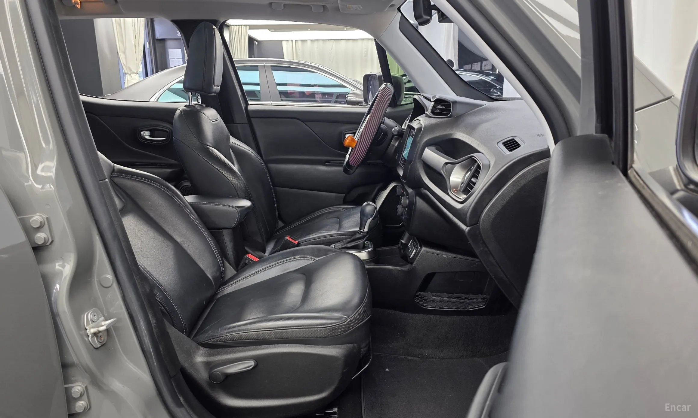 Jeep Renegade превью 11