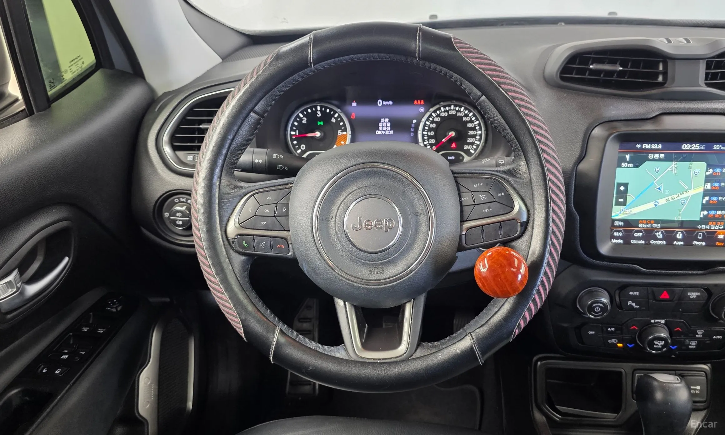 Jeep Renegade превью 13