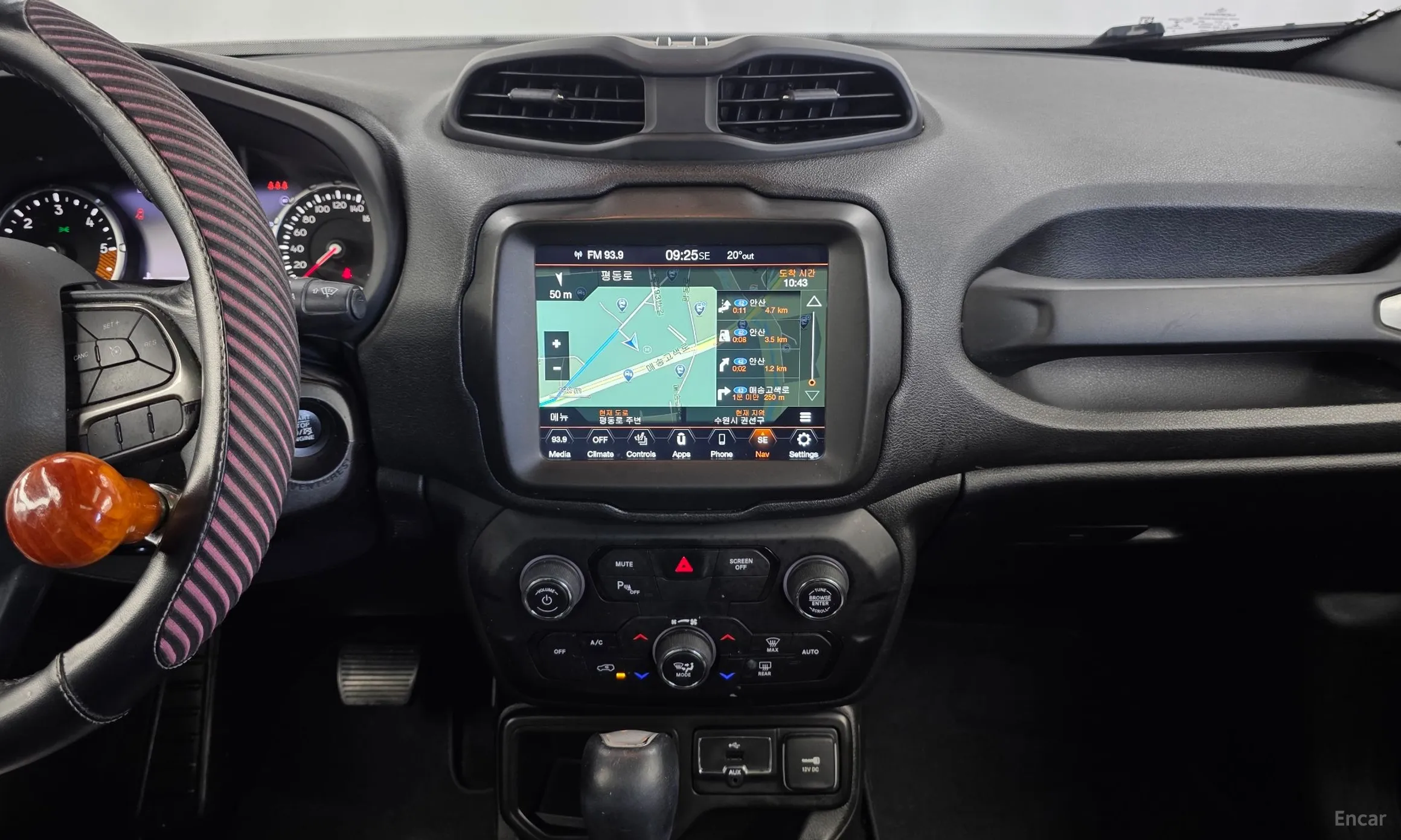 Jeep Renegade превью 14