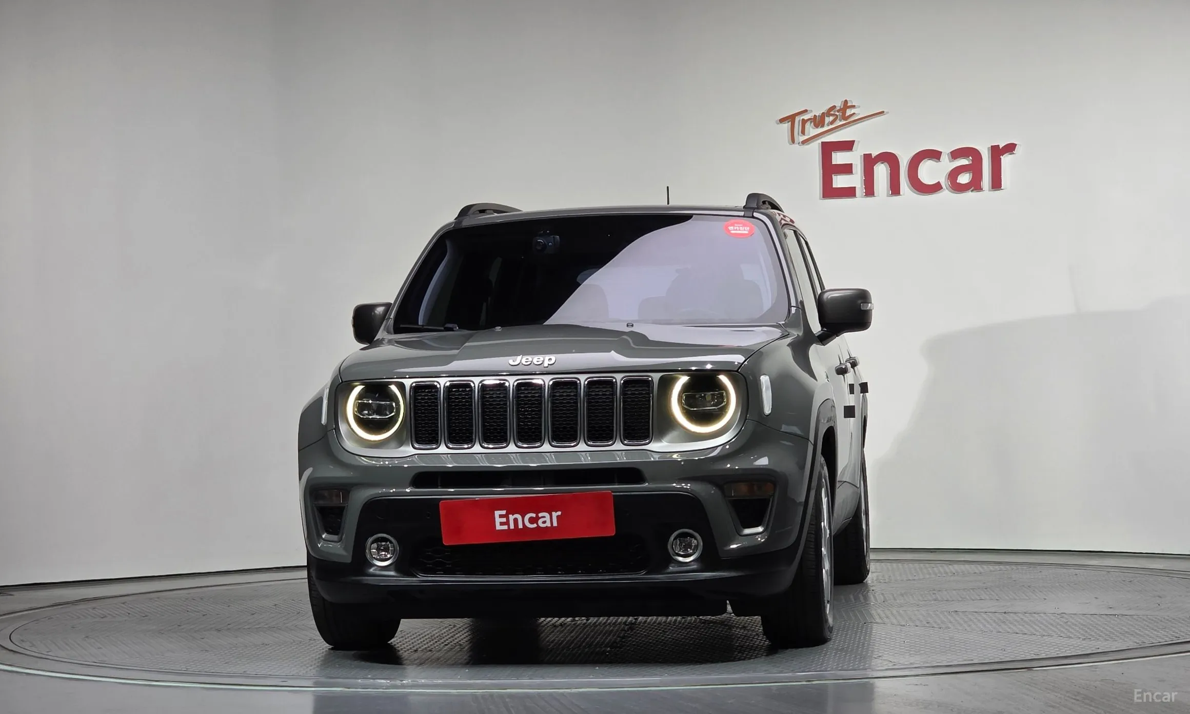 Jeep Renegade превью 3