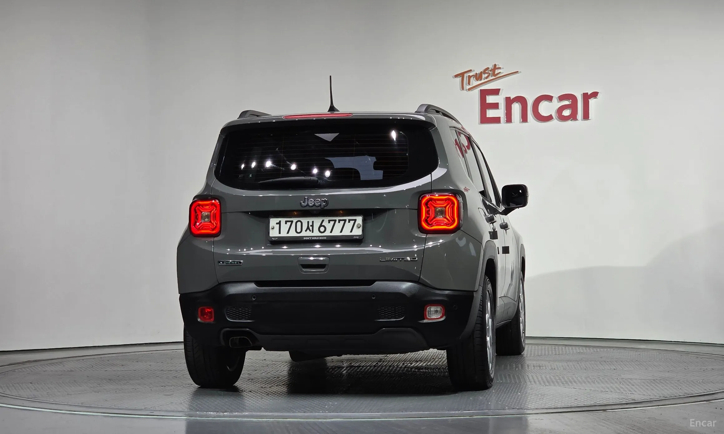Jeep Renegade превью 4