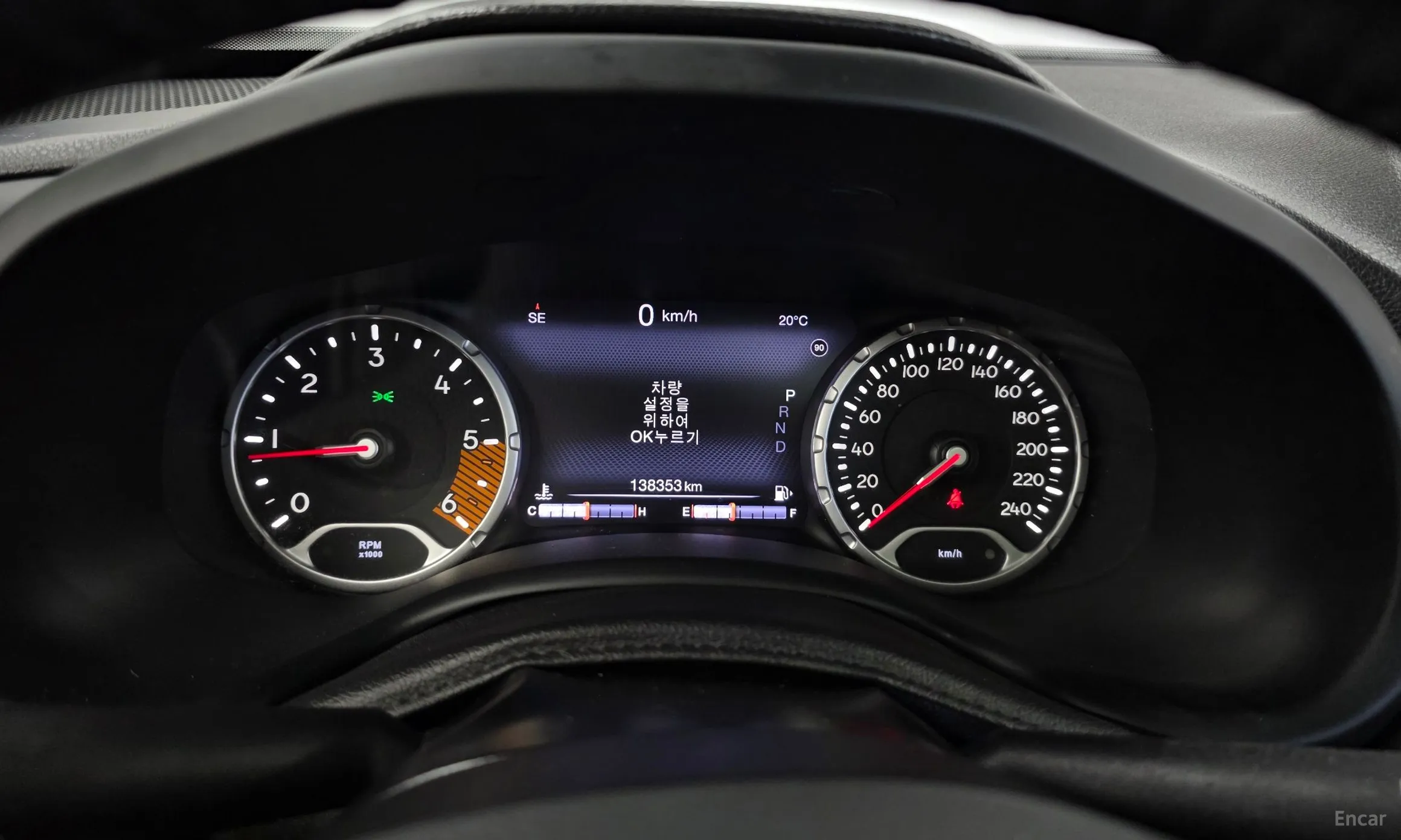 Jeep Renegade превью 8