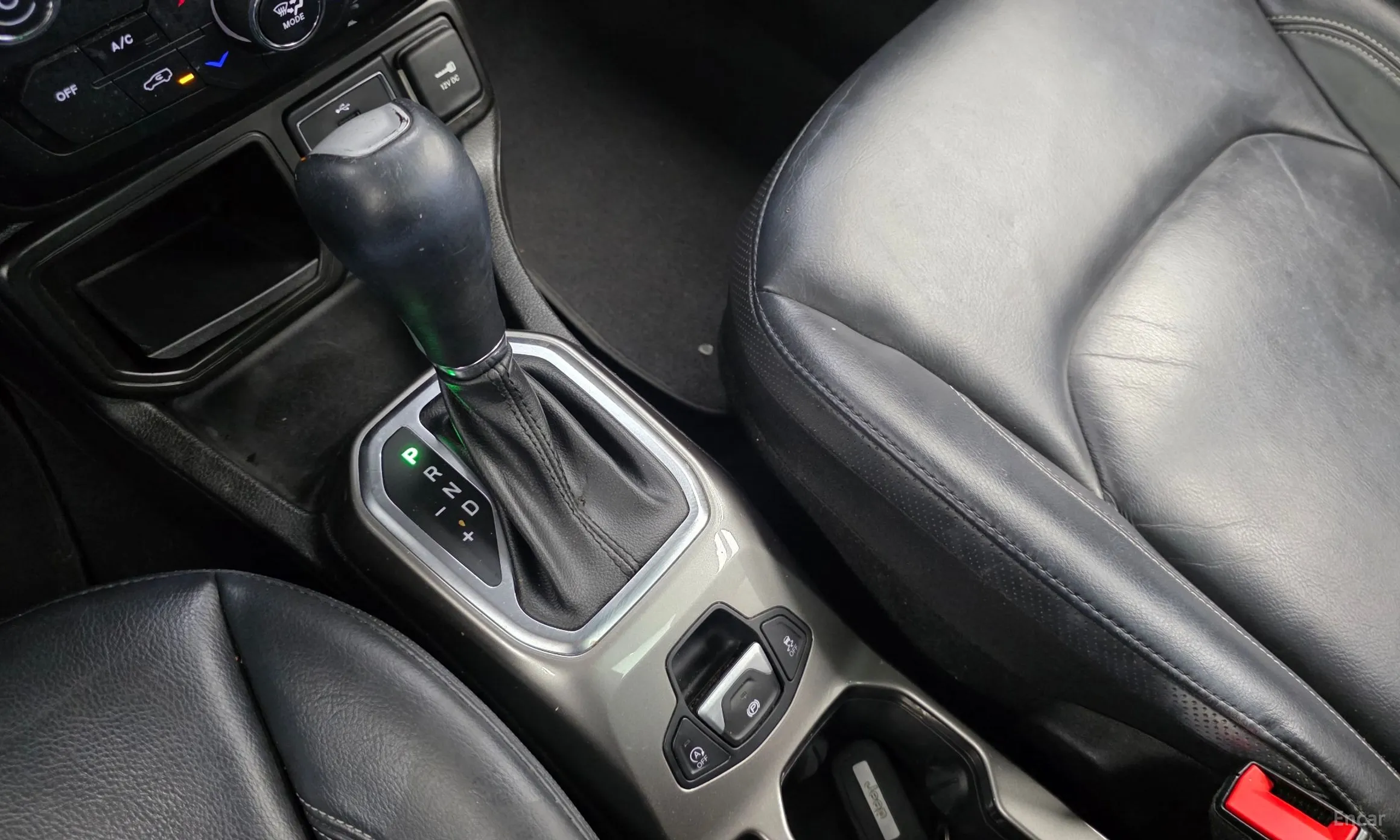 Jeep Renegade превью 9