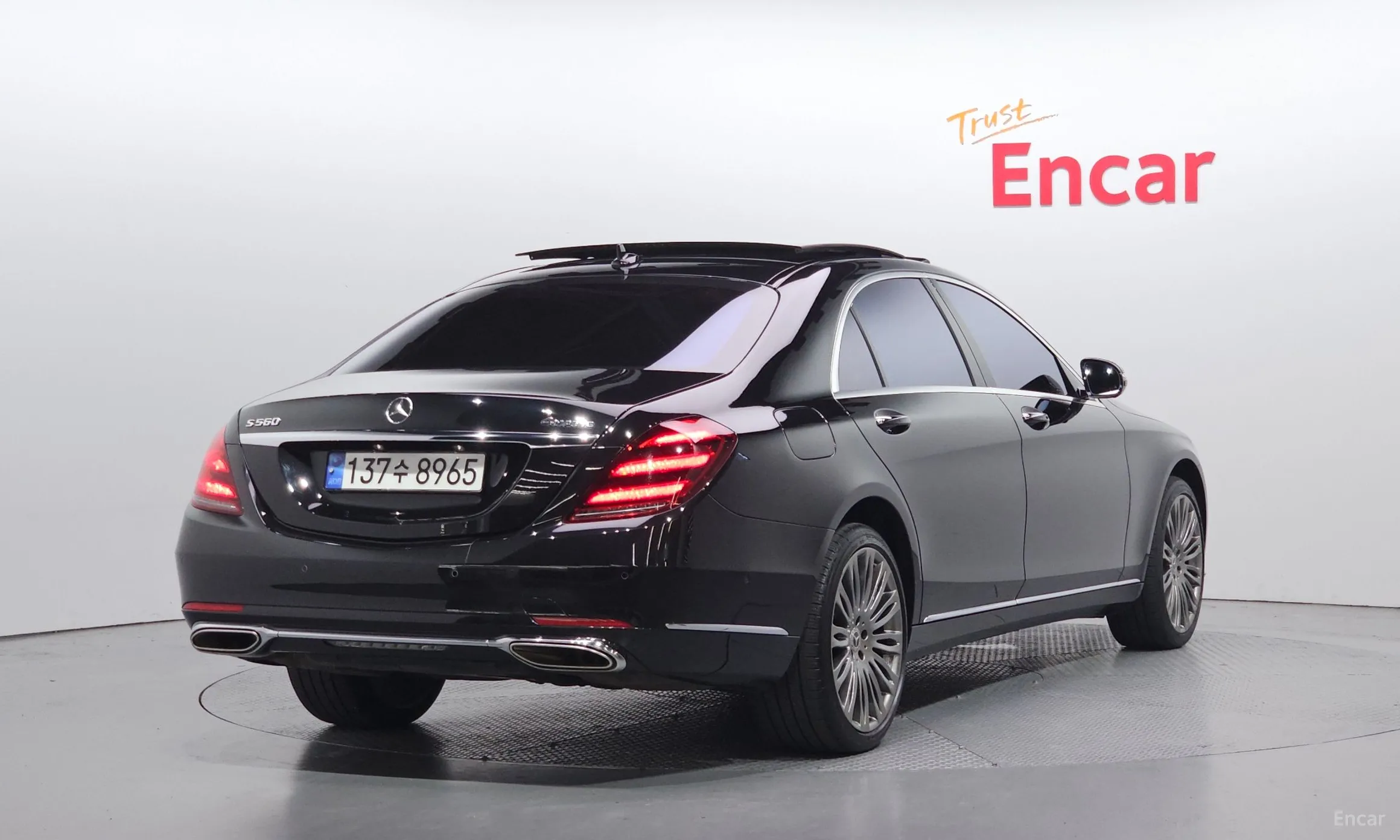 Mercedes Benz S-Class W222