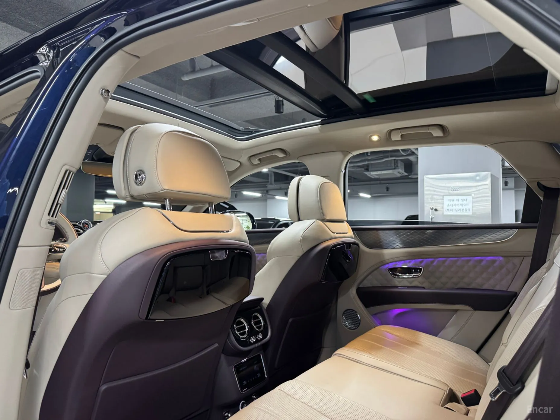 Bentley Bentayga превью 14