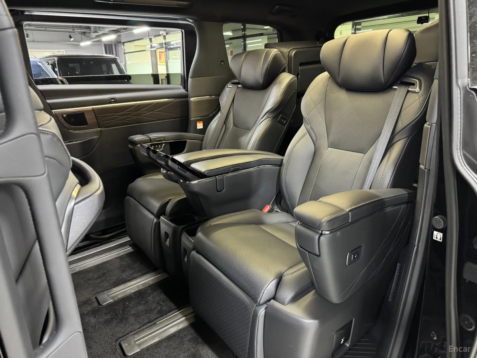 Toyota Alphard 4th Generation превью 11