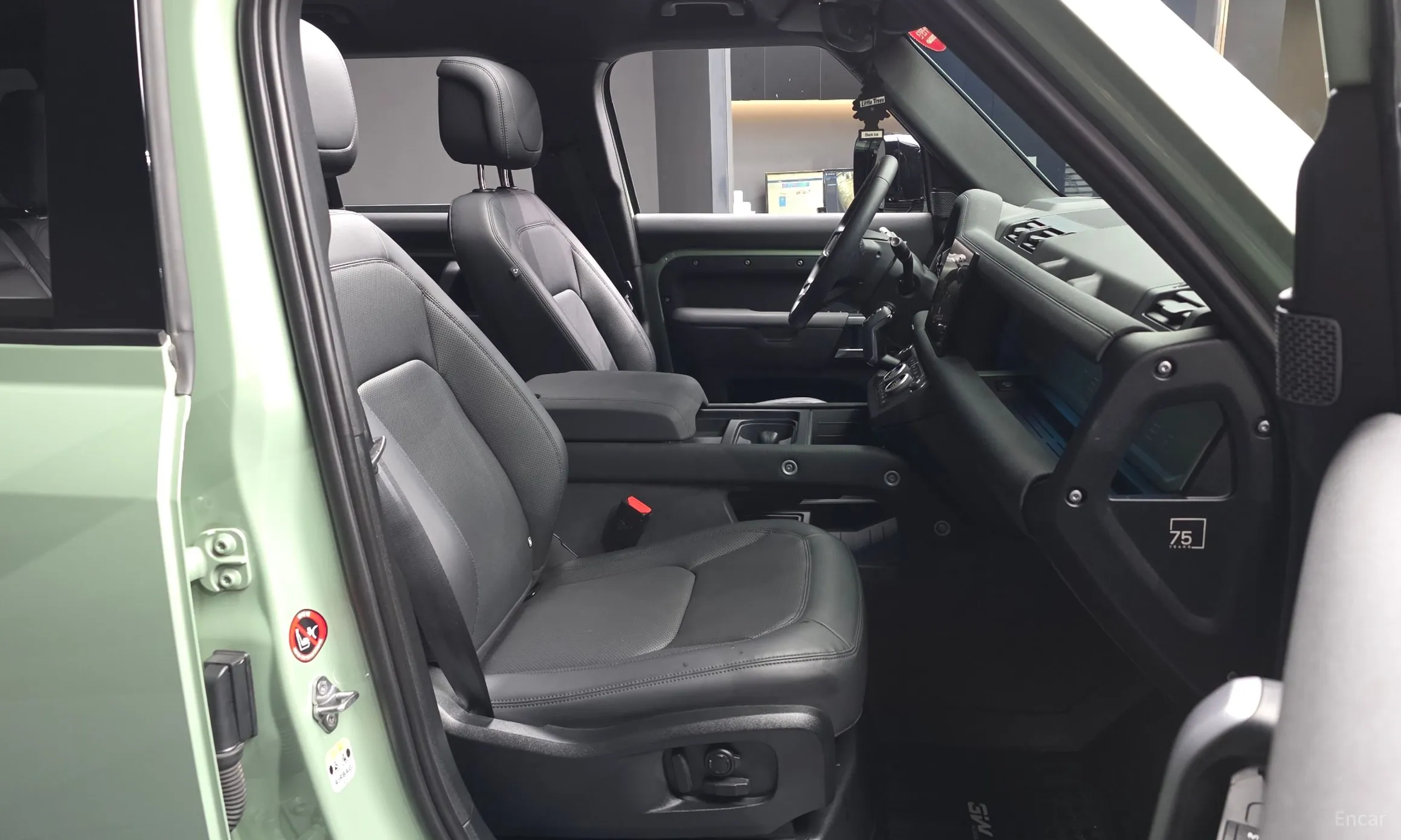 Land Rover Defender (L663) превью 11