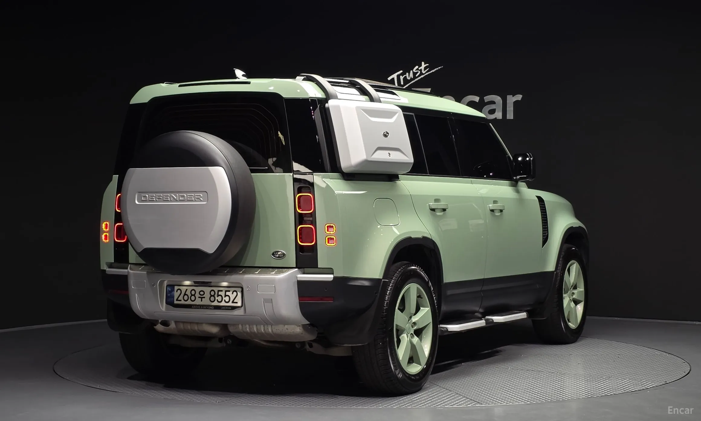Land Rover Defender (L663)