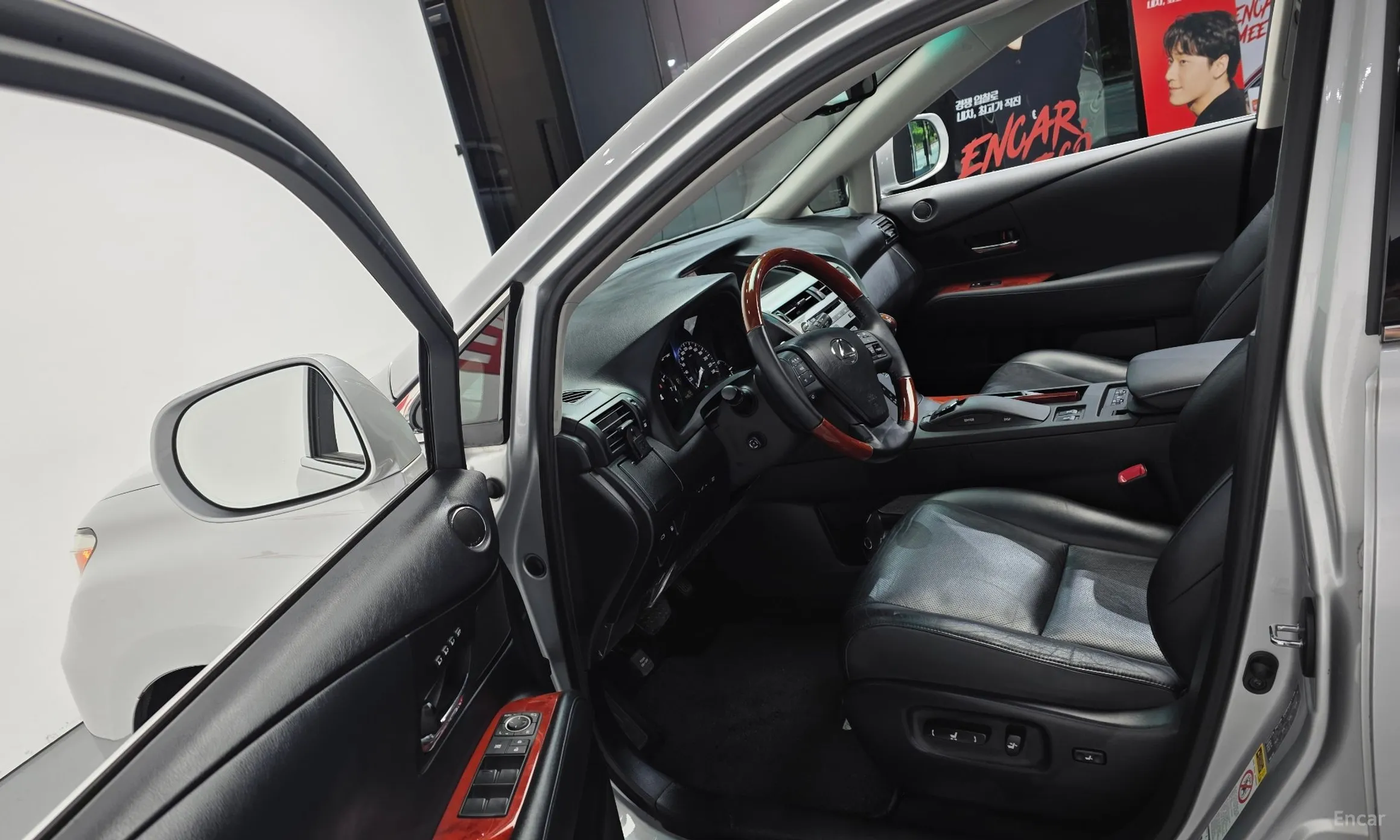Lexus RX350 превью 10