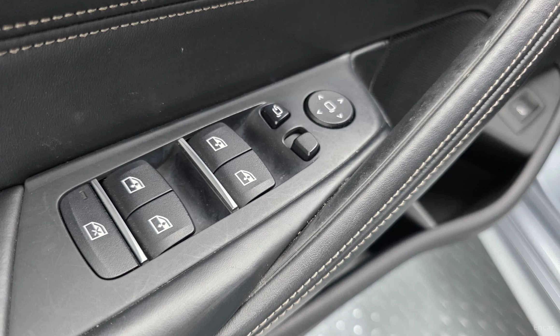 BMW 5 Series (G30) превью 20