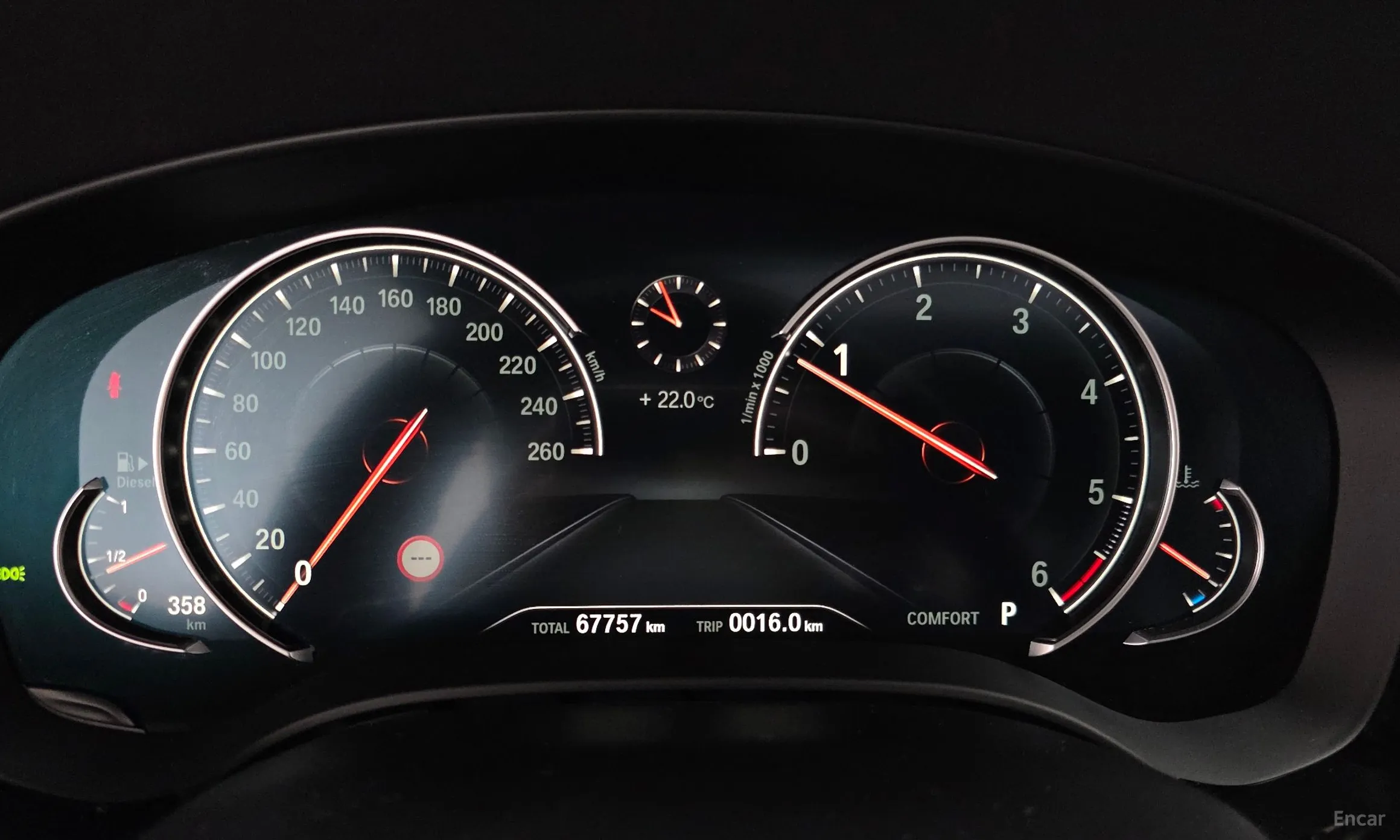 BMW 5 Series (G30) превью 8