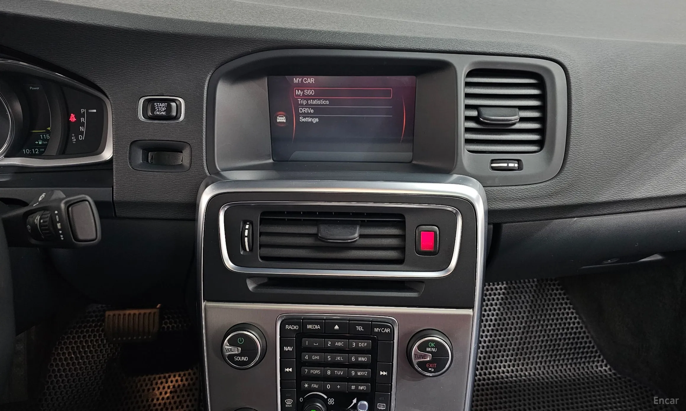 Volvo S60 превью 12