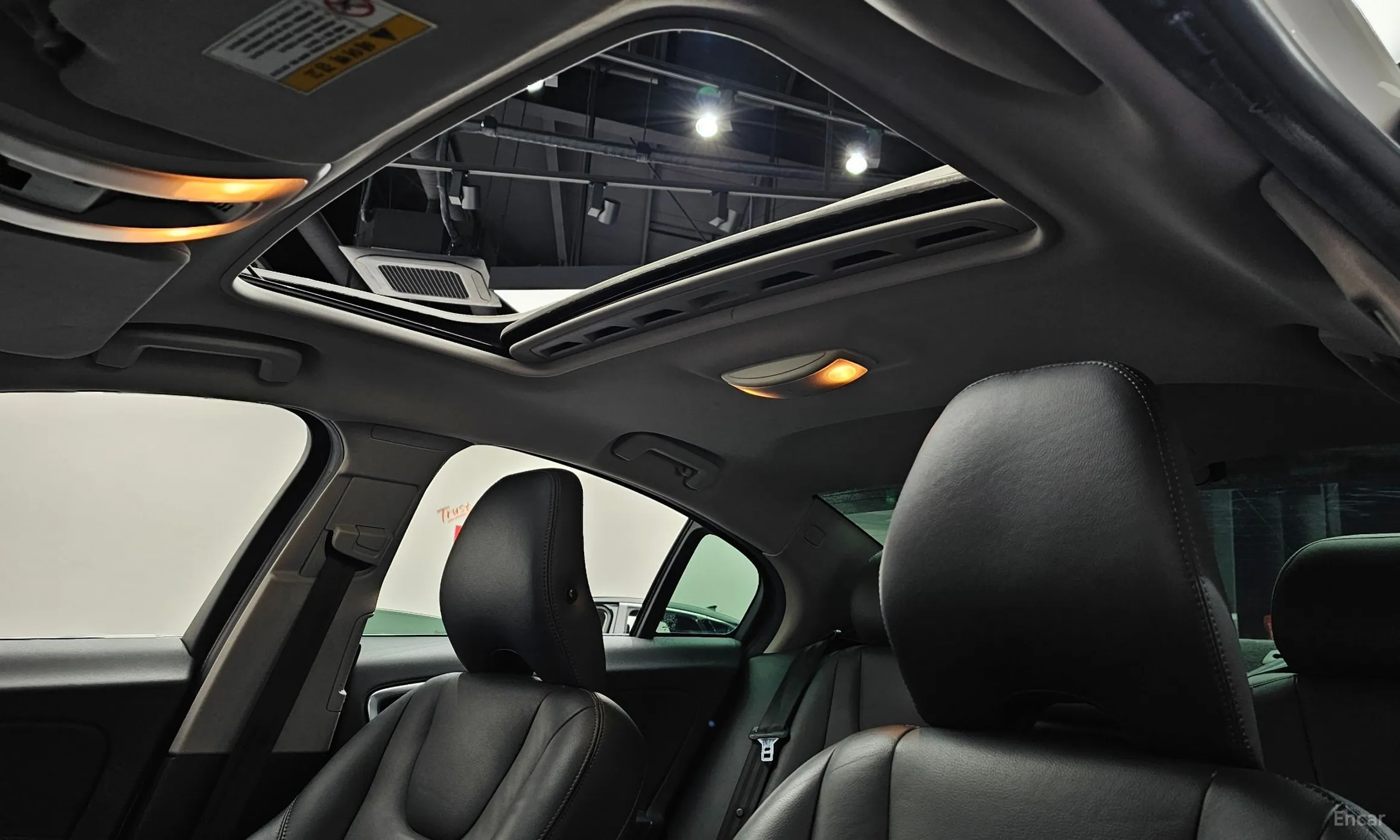 Volvo S60 превью 15