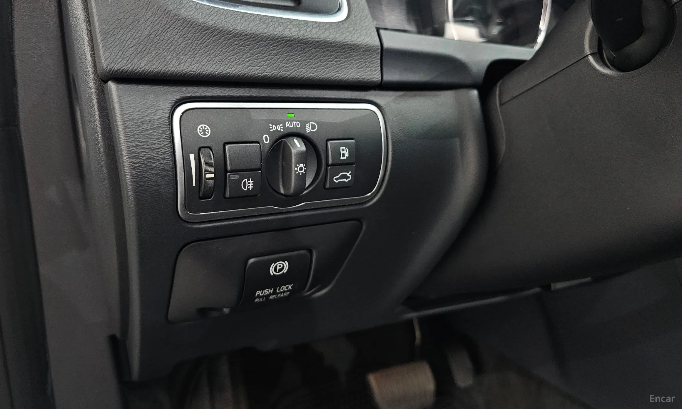 Volvo S60 превью 19