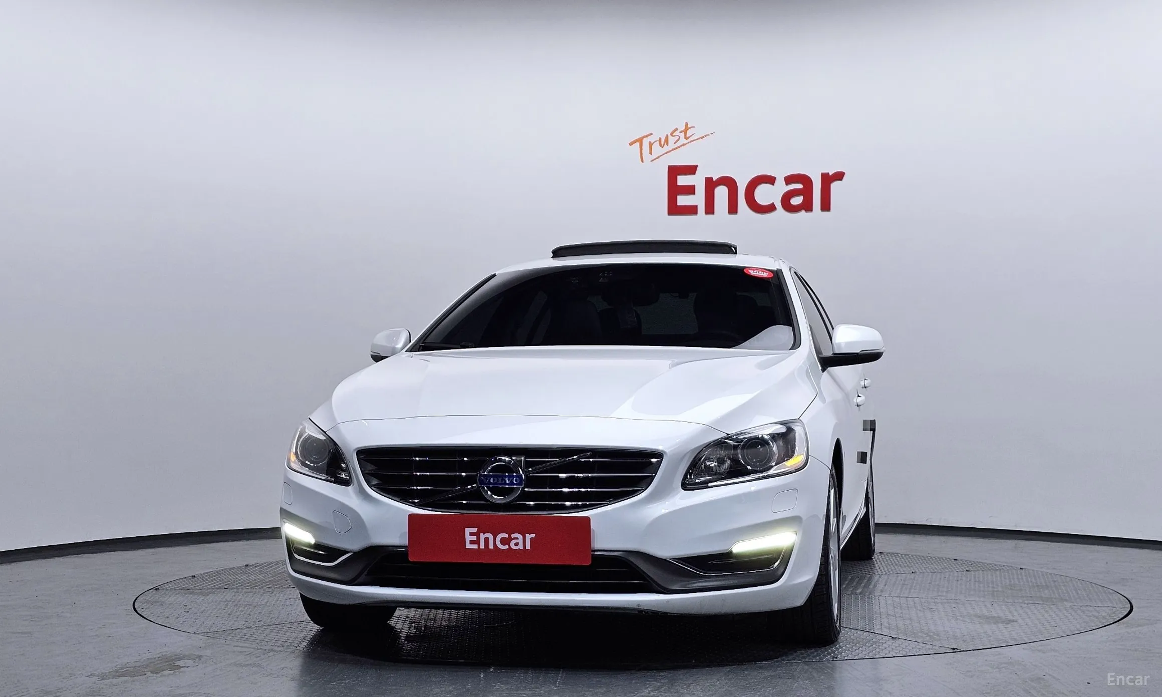 Volvo S60 превью 3