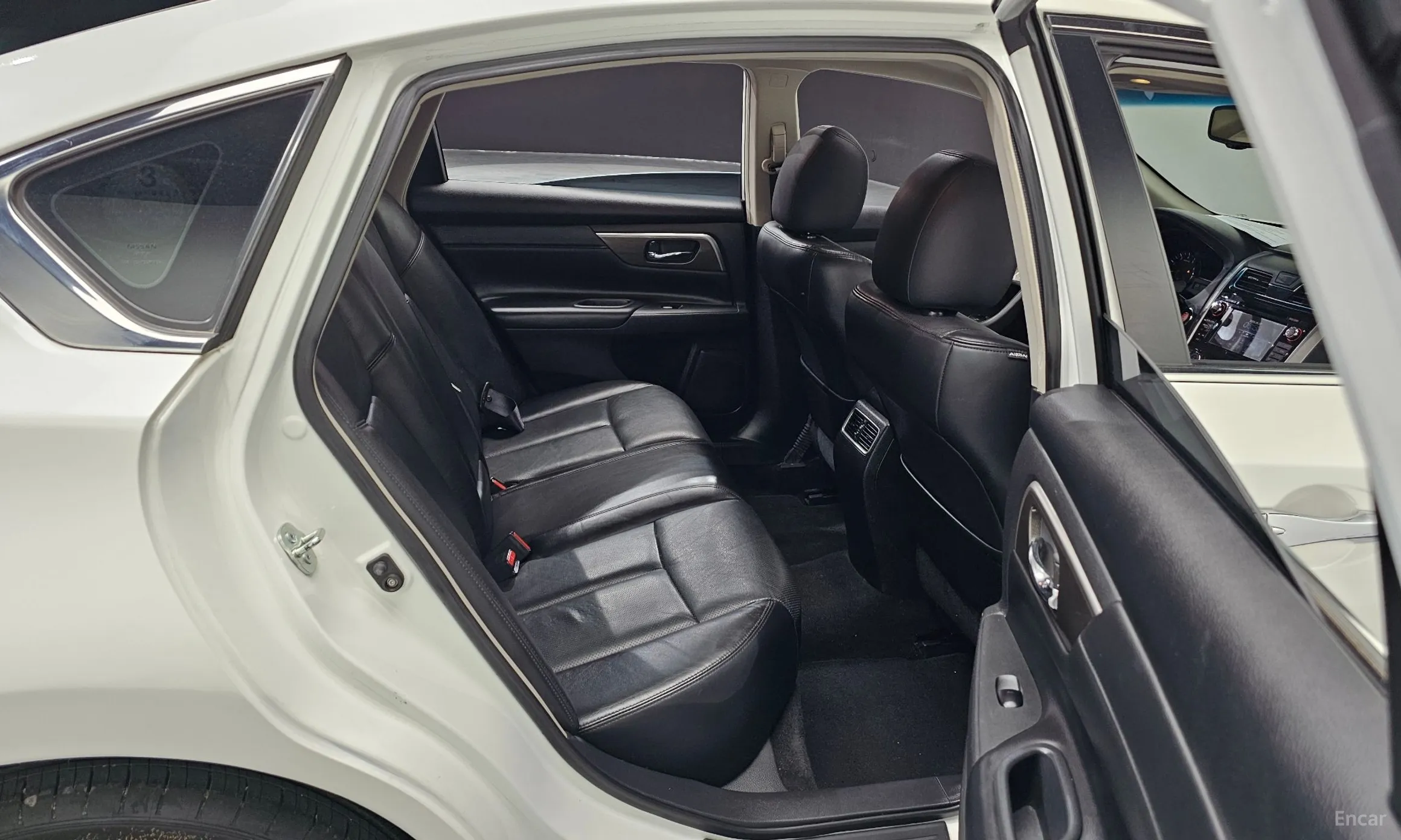 Nissan Altima превью 11