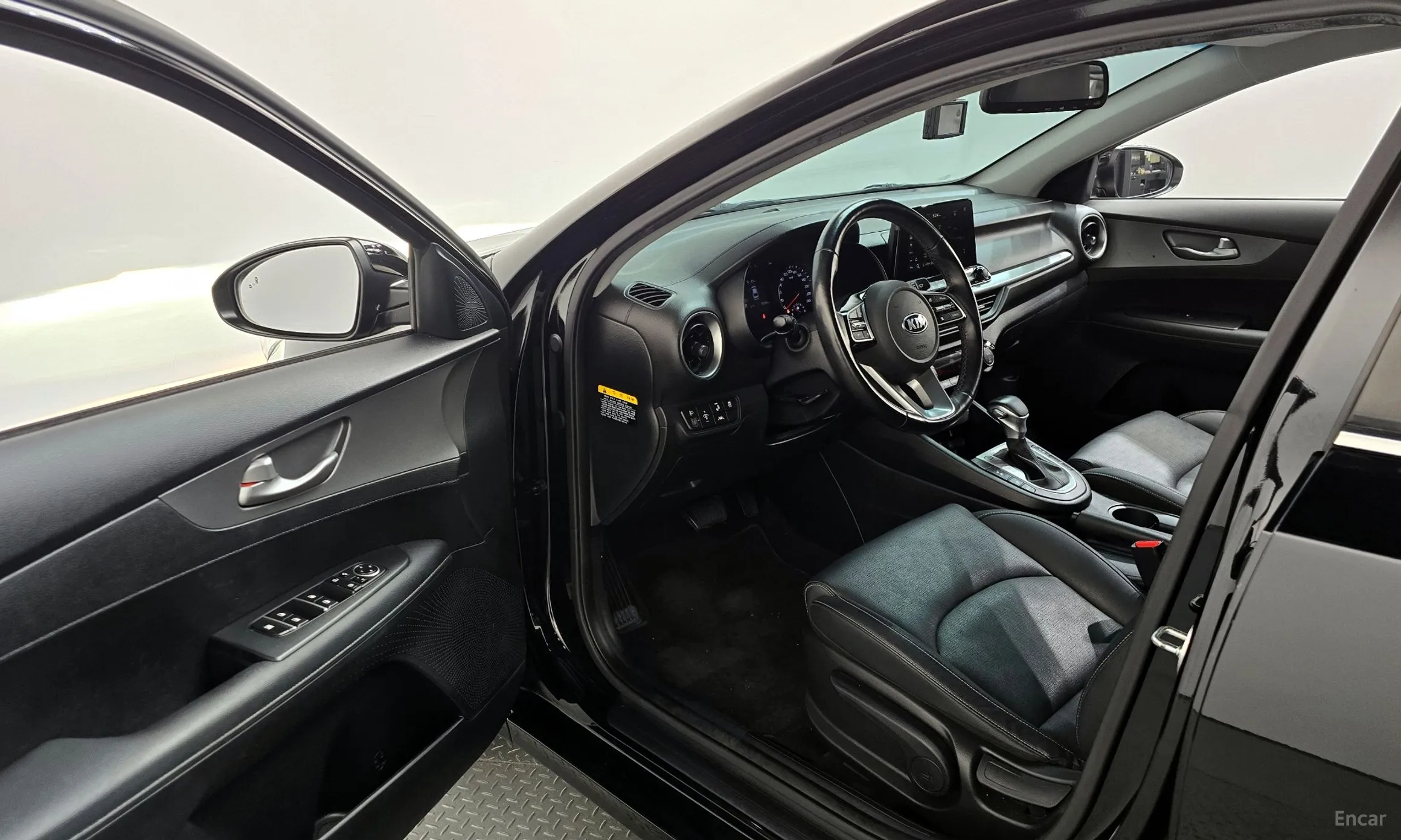 Kia K3 превью 10