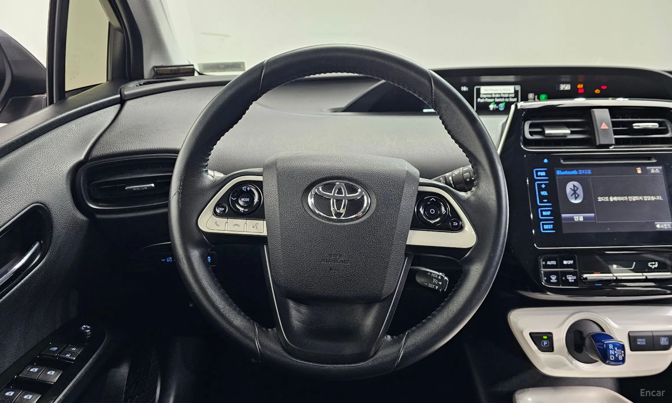 Toyota Prius 4th Generation превью 13